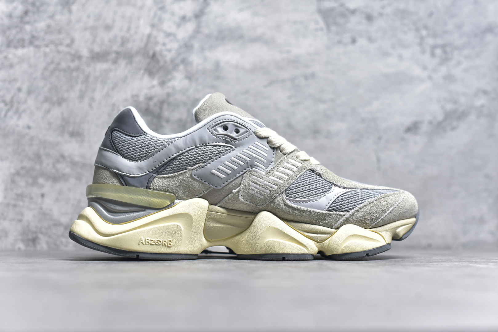 图片[3]-#NB 新百伦 New Balance NB9060小象蹄男女款9060舒适百搭老爹鞋。全新 9060 款式将经典风格与现代设计融合到日常多功能性中。 9060 重新诠释了源自经典 99X 型号的熟悉元素，其灵感来自于 Y2K 时代的未来主义和美学。 鞋面在990 的基础中进行了扩展和使用，以提供可见的运动感，中底采用 ABZORB 和 SBS 熟悉的缓震平台以提供舒适感。 类型：男女鞋 尺码：36-45含半码-选品中心