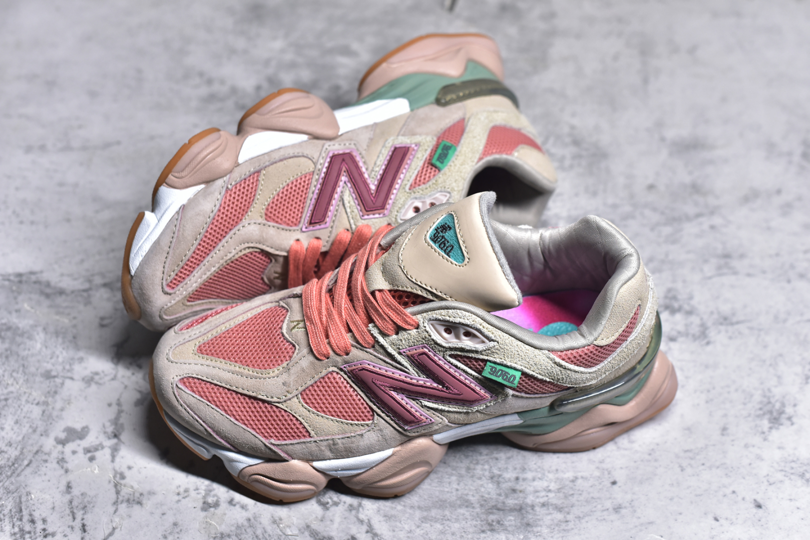 图片[7]-#NB 新百伦 New Balance NB9060小象蹄男女款9060舒适百搭老爹鞋。全新 9060 款式将经典风格与现代设计融合到日常多功能性中。 9060 重新诠释了源自经典 99X 型号的熟悉元素，其灵感来自于 Y2K 时代的未来主义和美学。 鞋面在990 的基础中进行了扩展和使用，以提供可见的运动感，中底采用 ABZORB 和 SBS 熟悉的缓震平台以提供舒适感。 类型：男女鞋 尺码：36-45含半码-选品中心