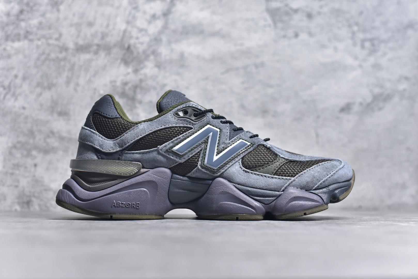 图片[3]-#NB 新百伦 New Balance NB9060小象蹄男女款9060舒适百搭老爹鞋。全新 9060 款式将经典风格与现代设计融合到日常多功能性中。 9060 重新诠释了源自经典 99X 型号的熟悉元素，其灵感来自于 Y2K 时代的未来主义和美学。 鞋面在990 的基础中进行了扩展和使用，以提供可见的运动感，中底采用 ABZORB 和 SBS 熟悉的缓震平台以提供舒适感。 类型：男女鞋 尺码：36-45含半码-选品中心