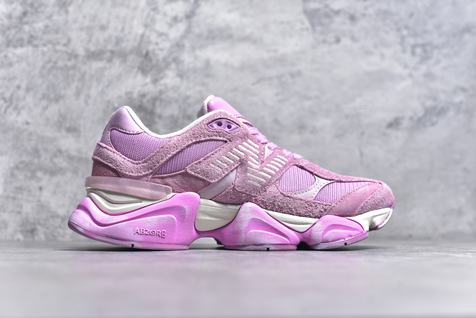 图片[3]-#NB 新百伦 New Balance NB9060小象蹄男女款9060舒适百搭老爹鞋。全新 9060 款式将经典风格与现代设计融合到日常多功能性中。 9060 重新诠释了源自经典 99X 型号的熟悉元素，其灵感来自于 Y2K 时代的未来主义和美学。 鞋面在990 的基础中进行了扩展和使用，以提供可见的运动感，中底采用 ABZORB 和 SBS 熟悉的缓震平台以提供舒适感。 类型：男女鞋 尺码：36-45含半码-选品中心