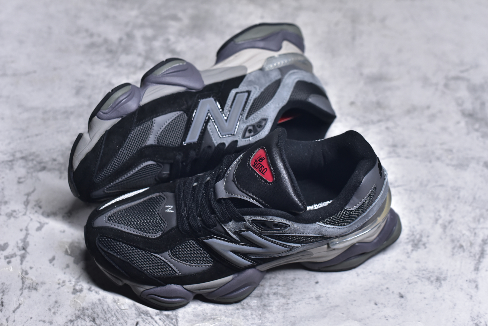 图片[7]-#NB 新百伦 New Balance NB9060小象蹄男女款9060舒适百搭老爹鞋。全新 9060 款式将经典风格与现代设计融合到日常多功能性中。 9060 重新诠释了源自经典 99X 型号的熟悉元素，其灵感来自于 Y2K 时代的未来主义和美学。 鞋面在990 的基础中进行了扩展和使用，以提供可见的运动感，中底采用 ABZORB 和 SBS 熟悉的缓震平台以提供舒适感。 类型：男女鞋 尺码：36-45含半码-选品中心