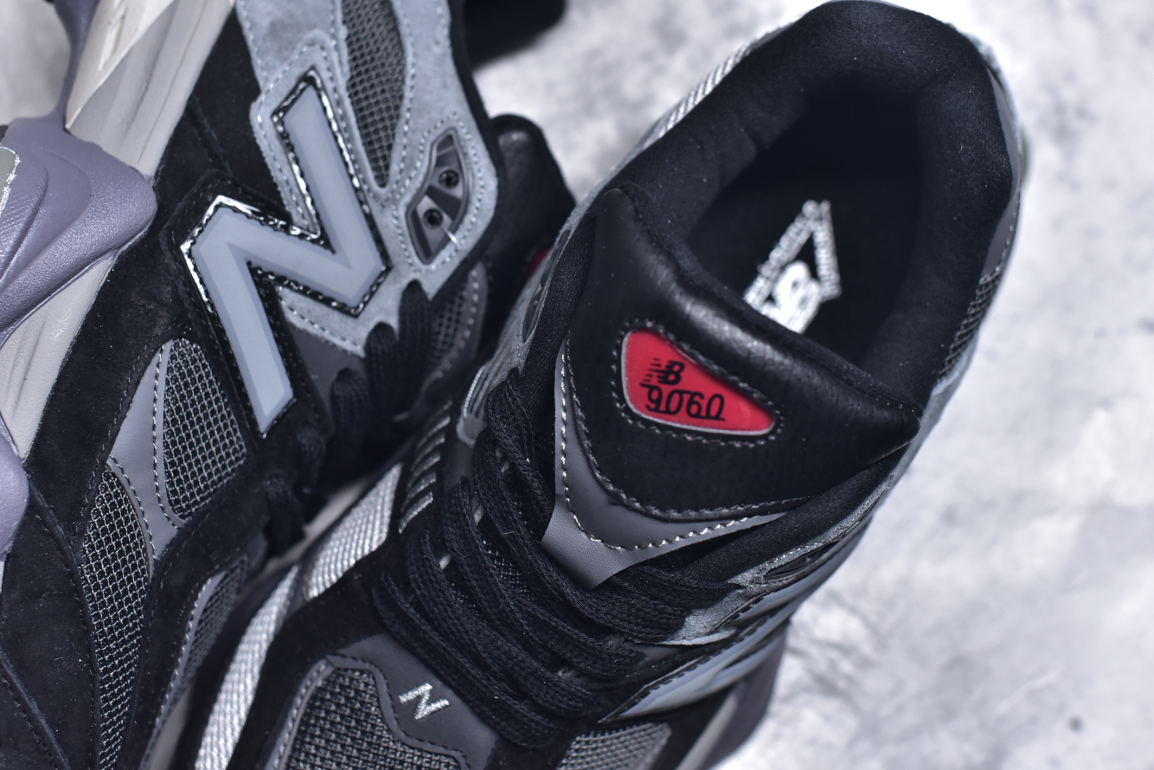 图片[9]-#NB 新百伦 New Balance NB9060小象蹄男女款9060舒适百搭老爹鞋。全新 9060 款式将经典风格与现代设计融合到日常多功能性中。 9060 重新诠释了源自经典 99X 型号的熟悉元素，其灵感来自于 Y2K 时代的未来主义和美学。 鞋面在990 的基础中进行了扩展和使用，以提供可见的运动感，中底采用 ABZORB 和 SBS 熟悉的缓震平台以提供舒适感。 类型：男女鞋 尺码：36-45含半码-选品中心