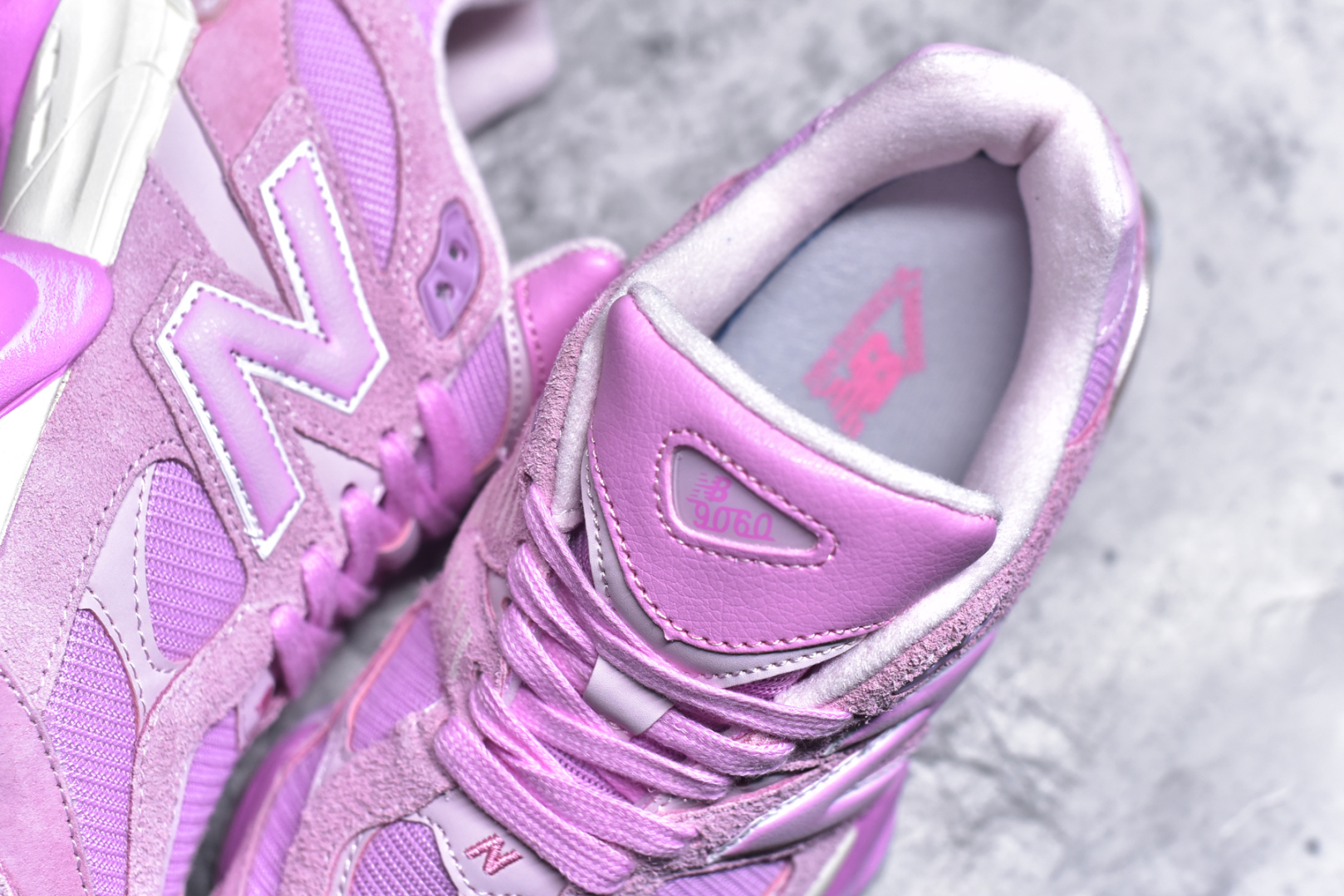 图片[9]-#NB 新百伦 New Balance NB9060小象蹄男女款9060舒适百搭老爹鞋。全新 9060 款式将经典风格与现代设计融合到日常多功能性中。 9060 重新诠释了源自经典 99X 型号的熟悉元素，其灵感来自于 Y2K 时代的未来主义和美学。 鞋面在990 的基础中进行了扩展和使用，以提供可见的运动感，中底采用 ABZORB 和 SBS 熟悉的缓震平台以提供舒适感。 类型：男女鞋 尺码：36-45含半码-选品中心