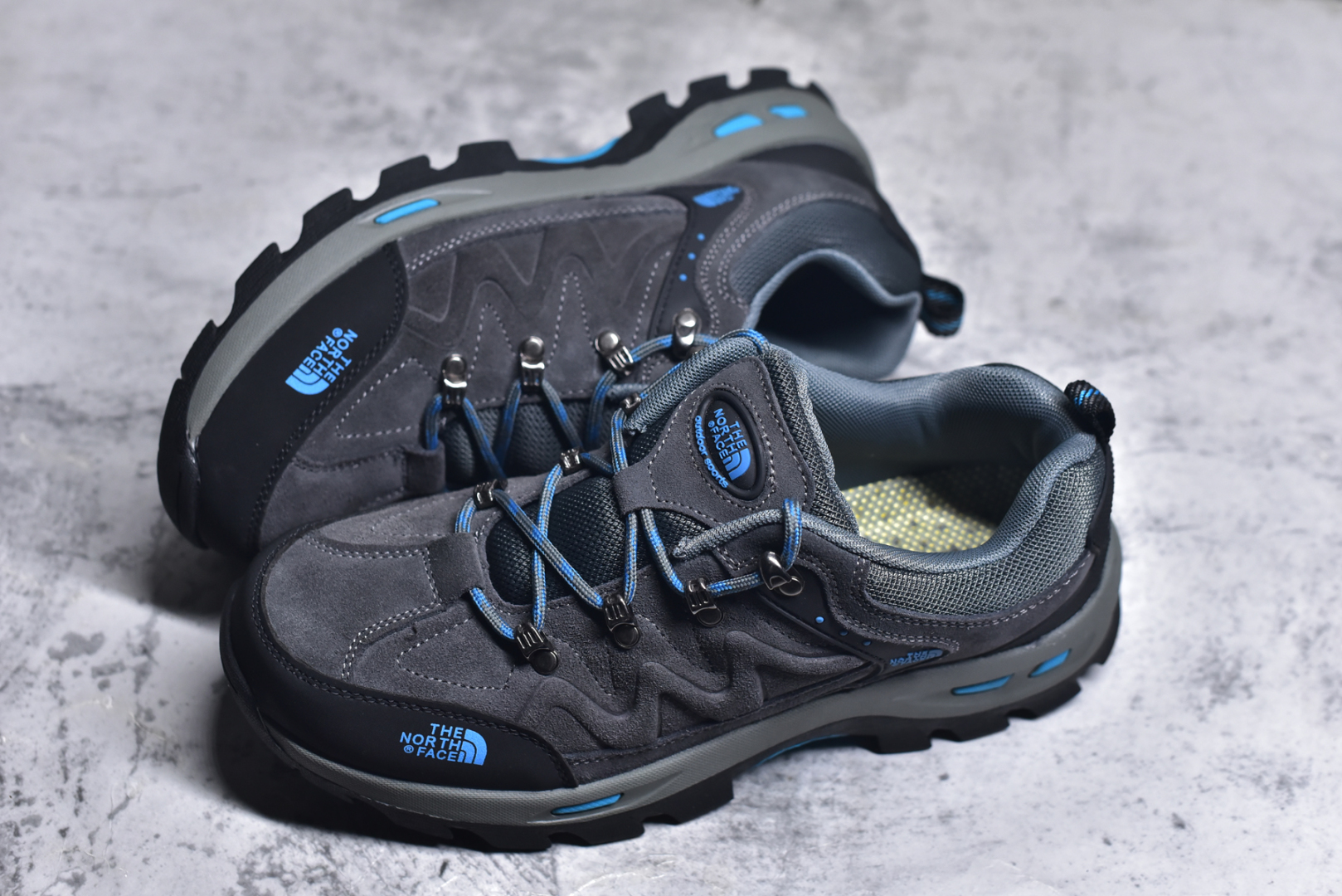 图片[7]-#The North Face 北面乐斯菲斯户外运动休闲登山鞋越野徒步鞋 广东大厂品质 面料采用进口磨砂牛皮 鞋底采用Vibram黄金大底 专门为鞋底设计的橡胶以出色的耐磨性 良好的防滑性或得不少户外运动爱好者的喜欢 专业户外登山品牌（北面）The North Face自1966年创立，由两位热爱登山徒步的年轻登山者于美西旧金山开创，不断透过研发与创新，并且将最先进的技术结合在服装与鞋款设计，生产多种外型帅气且专业能力非常强的户外运动装备而备受欢迎。尺码：39-45（运动鞋码）-选品中心