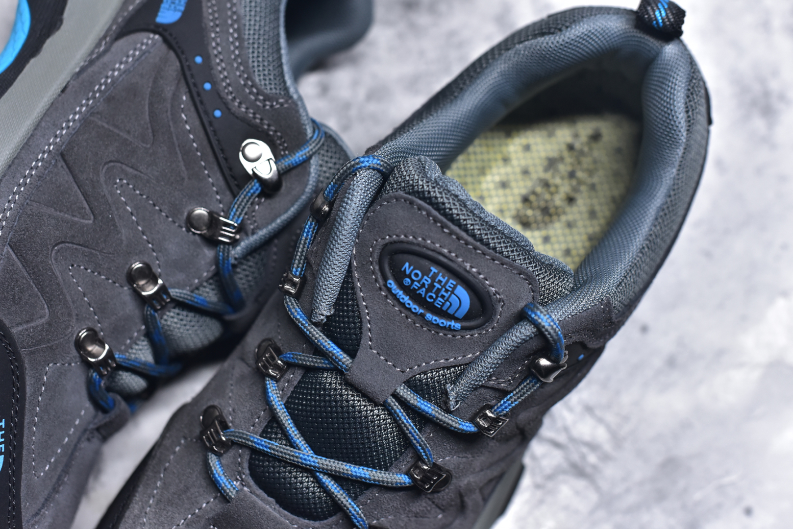 图片[9]-#The North Face 北面乐斯菲斯户外运动休闲登山鞋越野徒步鞋 广东大厂品质 面料采用进口磨砂牛皮 鞋底采用Vibram黄金大底 专门为鞋底设计的橡胶以出色的耐磨性 良好的防滑性或得不少户外运动爱好者的喜欢 专业户外登山品牌（北面）The North Face自1966年创立，由两位热爱登山徒步的年轻登山者于美西旧金山开创，不断透过研发与创新，并且将最先进的技术结合在服装与鞋款设计，生产多种外型帅气且专业能力非常强的户外运动装备而备受欢迎。尺码：39-45（运动鞋码）-选品中心