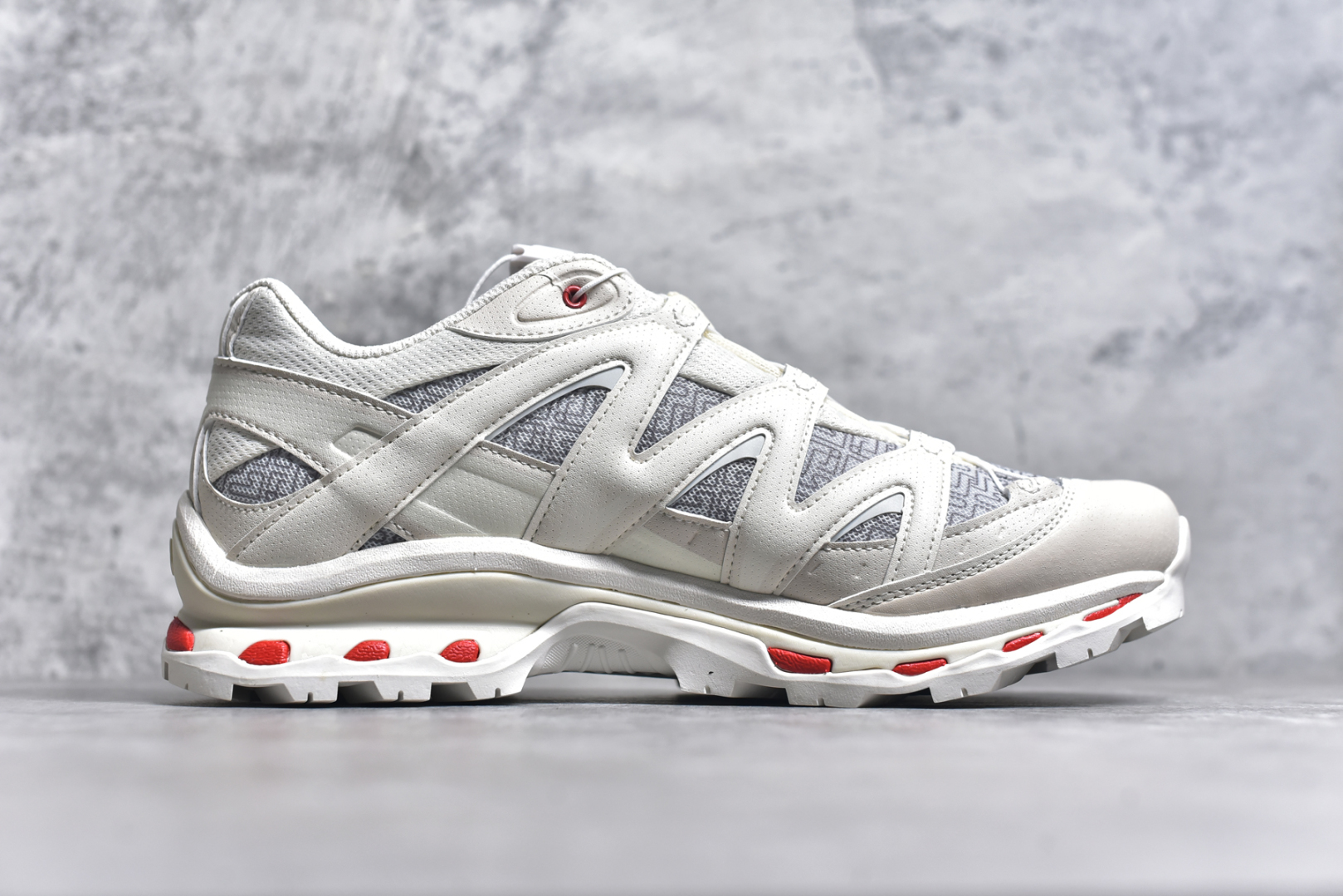 图片[3]-#Salomon XT-QUEST ADV 萨洛蒙潮流越野机能户外功能鞋 纯原外贸平台特供订单 耗时半年巨作 全套原纸板楦头开发 原厂特供网布配套加持 确保原汁原味 完美呈现版型 原档数据独家私模五层组合大底 男女鞋同步官方开发至46.5 原装Ortholite轻量化鞋垫 中底布带钢印编号 原厂TPU锁扣 进口港宝加持 后跟自然饱满 还原公司包裹性 基于 SALOMON 初代 XT 鞋身造型并搭载 4D ADVANCED CHASSIS™ 大底打造而成 为这款 XT-QUEST 带来了多项足部控制与保护等功能性 如在运动过程中控制左右晃动的过程而提高稳定性、改善长途越野过程中足中到足尖的过渡、提高感知岩石的精确度以抵抗尖锐物体对脚底的伤害以及采用动态缓冲来增强穿着舒适感 从而减轻疲劳感 使 XT-QUEST 成为一双舒适且安全的户外之履 尺码：36 36.5 37.5 38 38.5 39 40 40.5 41 42 42.5 43 44 44.5 45 46 46.5 50-选品中心