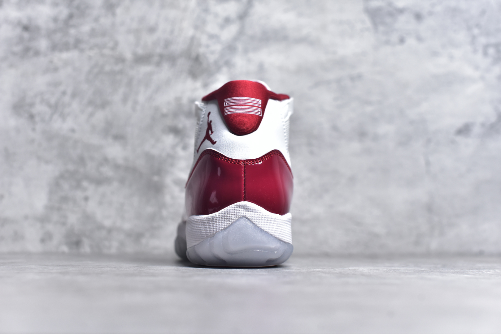 图片[5]-#Air Jordan 11 Retro 💯外贸平台独立订单 大厂出品 原楦原档案数据开模打造 原厂中底拉帮钢印 原厂漆皮 防冻不开裂 头层皮料 原装鞋撑 水晶大底正确色度色泽 原楦原数据刺绣 原厂车缝走线及对位 毫厘不差 飞人logo采用原数据电脑刺绣 原装正品碳纤维真实碳板 增强抗扭 原内标 原盒标 正确官方原盒 原厂防氧化水晶外底 原厂配套厂全掌solo气垫 尺码：36-47.5-选品中心
