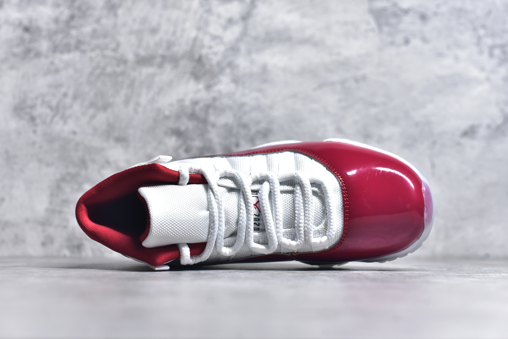 图片[4]-#Air Jordan 11 Retro 💯外贸平台独立订单 大厂出品 原楦原档案数据开模打造 原厂中底拉帮钢印 原厂漆皮 防冻不开裂 头层皮料 原装鞋撑 水晶大底正确色度色泽 原楦原数据刺绣 原厂车缝走线及对位 毫厘不差 飞人logo采用原数据电脑刺绣 原装正品碳纤维真实碳板 增强抗扭 原内标 原盒标 正确官方原盒 原厂防氧化水晶外底 原厂配套厂全掌solo气垫 尺码：36-47.5-选品中心