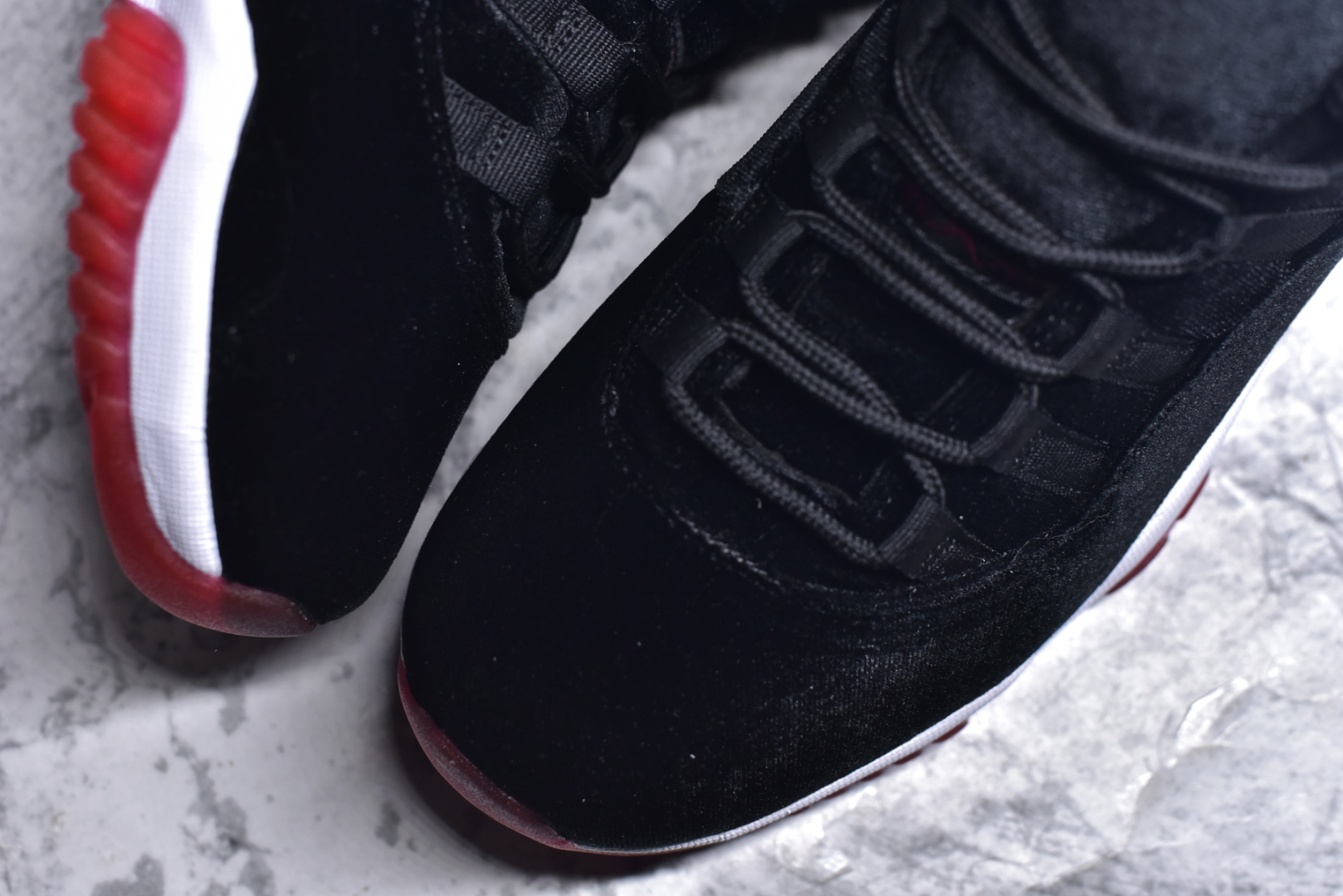 图片[8]-#Air Jordan 11 Retro 💯外贸平台独立订单 大厂出品 原楦原档案数据开模打造 原厂中底拉帮钢印 原厂漆皮 防冻不开裂 头层皮料 原装鞋撑 水晶大底正确色度色泽 原楦原数据刺绣 原厂车缝走线及对位 毫厘不差 飞人logo采用原数据电脑刺绣 原装正品碳纤维真实碳板 增强抗扭 原内标 原盒标 正确官方原盒 原厂防氧化水晶外底 原厂配套厂全掌solo气垫 尺码：36-47.5-选品中心