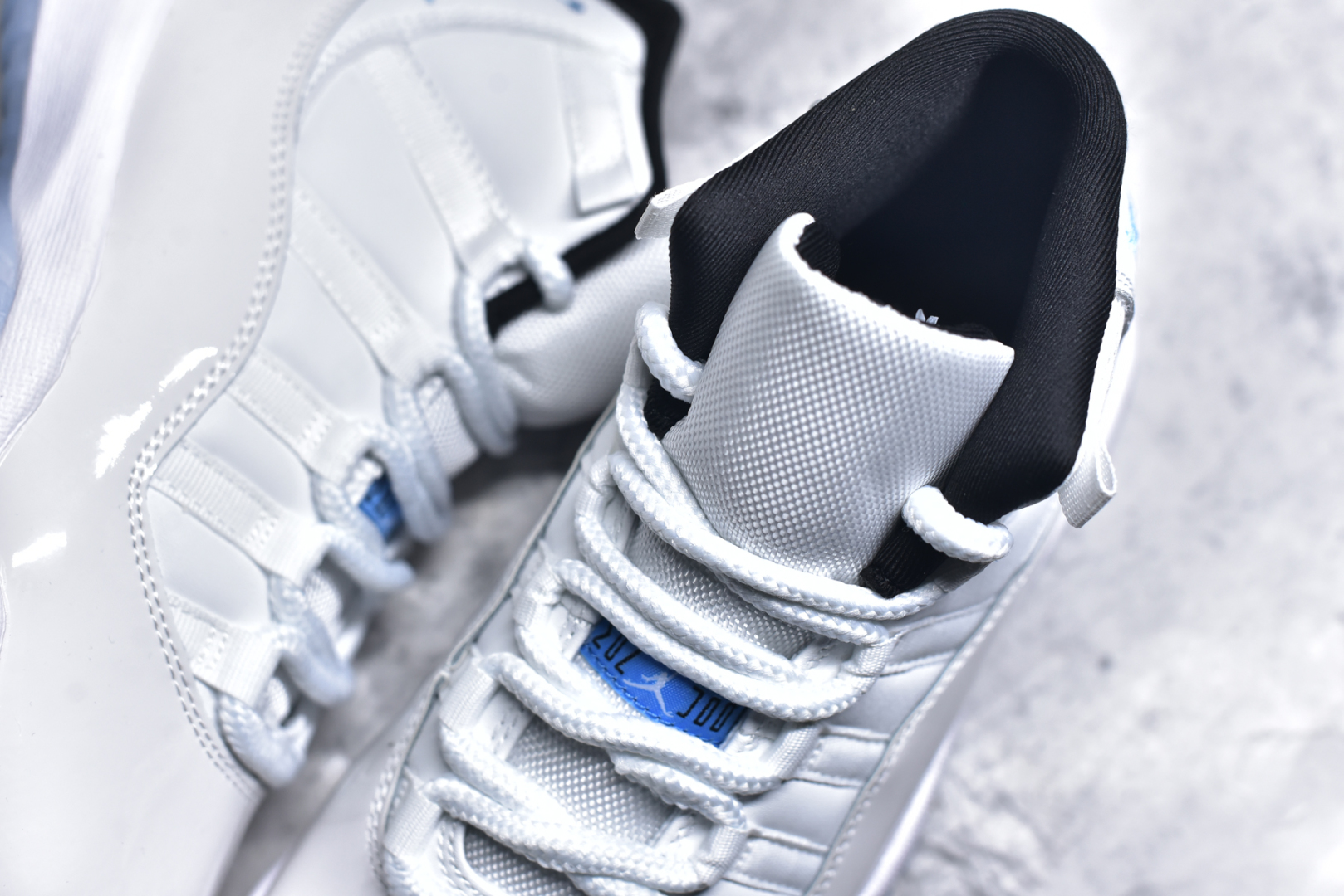 图片[9]-#Air Jordan 11 Retro 💯外贸平台独立订单 大厂出品 原楦原档案数据开模打造 原厂中底拉帮钢印 原厂漆皮 防冻不开裂 头层皮料 原装鞋撑 水晶大底正确色度色泽 原楦原数据刺绣 原厂车缝走线及对位 毫厘不差 飞人logo采用原数据电脑刺绣 原装正品碳纤维真实碳板 增强抗扭 原内标 原盒标 正确官方原盒 原厂防氧化水晶外底 原厂配套厂全掌solo气垫 尺码：36-47.5-选品中心
