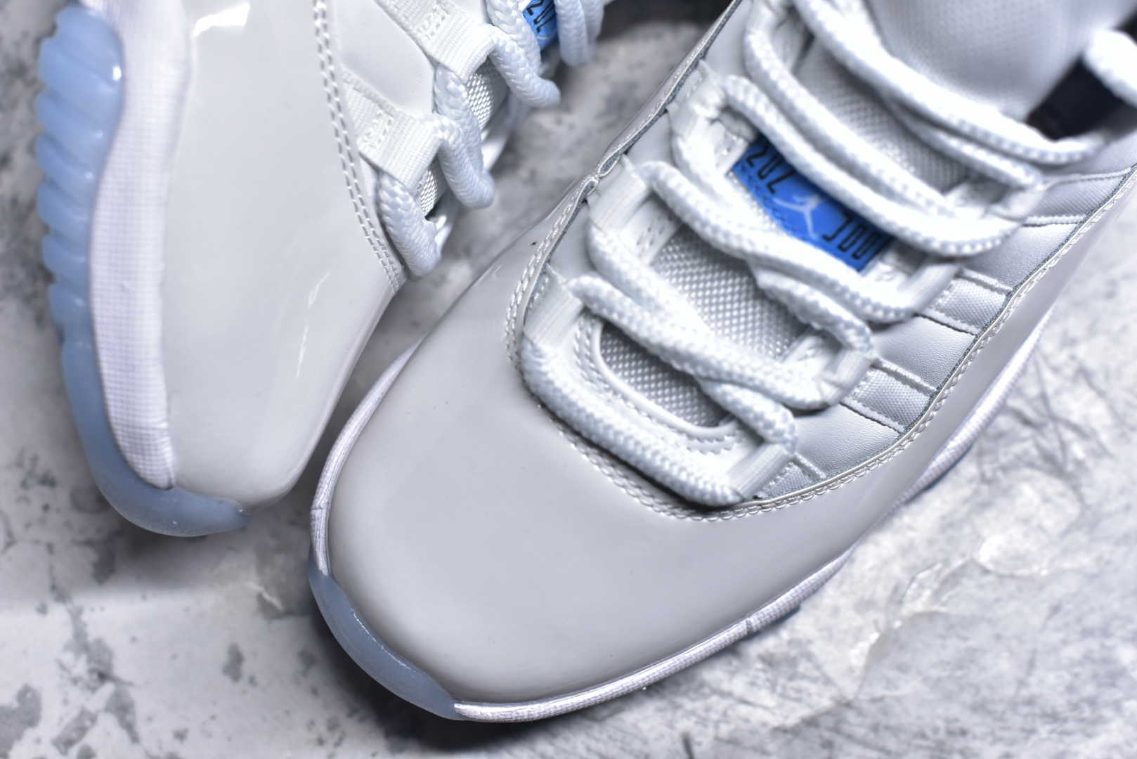 图片[8]-#Air Jordan 11 Retro 💯外贸平台独立订单 大厂出品 原楦原档案数据开模打造 原厂中底拉帮钢印 原厂漆皮 防冻不开裂 头层皮料 原装鞋撑 水晶大底正确色度色泽 原楦原数据刺绣 原厂车缝走线及对位 毫厘不差 飞人logo采用原数据电脑刺绣 原装正品碳纤维真实碳板 增强抗扭 原内标 原盒标 正确官方原盒 原厂防氧化水晶外底 原厂配套厂全掌solo气垫 尺码：36-47.5-选品中心