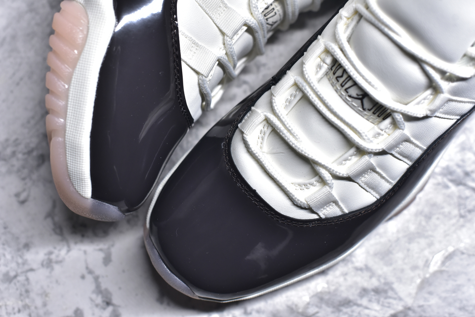 图片[8]-#Air Jordan 11 Retro 💯外贸平台独立订单 大厂出品 原楦原档案数据开模打造 原厂中底拉帮钢印 原厂漆皮 防冻不开裂 头层皮料 原装鞋撑 水晶大底正确色度色泽 原楦原数据刺绣 原厂车缝走线及对位 毫厘不差 飞人logo采用原数据电脑刺绣 原装正品碳纤维真实碳板 增强抗扭 原内标 原盒标 正确官方原盒 原厂防氧化水晶外底 原厂配套厂全掌solo气垫 尺码：36-47.5-选品中心