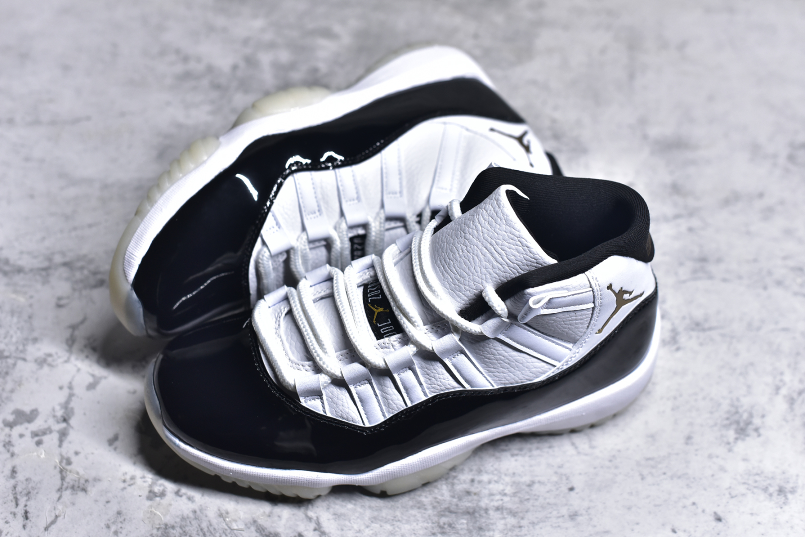 图片[7]-#Air Jordan 11 Retro 💯外贸平台独立订单 大厂出品 原楦原档案数据开模打造 原厂中底拉帮钢印 原厂漆皮 防冻不开裂 头层皮料 原装鞋撑 水晶大底正确色度色泽 原楦原数据刺绣 原厂车缝走线及对位 毫厘不差 飞人logo采用原数据电脑刺绣 原装正品碳纤维真实碳板 增强抗扭 原内标 原盒标 正确官方原盒 原厂防氧化水晶外底 原厂配套厂全掌solo气垫 尺码：36-47.5-选品中心