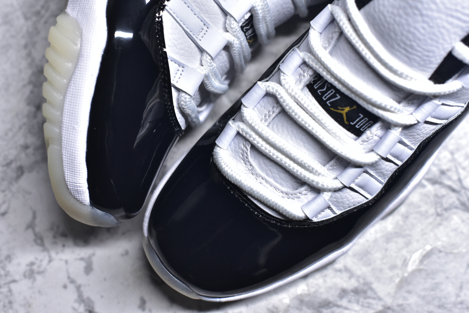 图片[8]-#Air Jordan 11 Retro 💯外贸平台独立订单 大厂出品 原楦原档案数据开模打造 原厂中底拉帮钢印 原厂漆皮 防冻不开裂 头层皮料 原装鞋撑 水晶大底正确色度色泽 原楦原数据刺绣 原厂车缝走线及对位 毫厘不差 飞人logo采用原数据电脑刺绣 原装正品碳纤维真实碳板 增强抗扭 原内标 原盒标 正确官方原盒 原厂防氧化水晶外底 原厂配套厂全掌solo气垫 尺码：36-47.5-选品中心