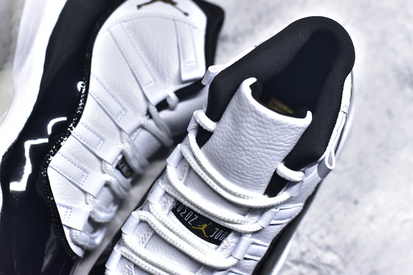 图片[9]-#Air Jordan 11 Retro 💯外贸平台独立订单 大厂出品 原楦原档案数据开模打造 原厂中底拉帮钢印 原厂漆皮 防冻不开裂 头层皮料 原装鞋撑 水晶大底正确色度色泽 原楦原数据刺绣 原厂车缝走线及对位 毫厘不差 飞人logo采用原数据电脑刺绣 原装正品碳纤维真实碳板 增强抗扭 原内标 原盒标 正确官方原盒 原厂防氧化水晶外底 原厂配套厂全掌solo气垫 尺码：36-47.5-选品中心
