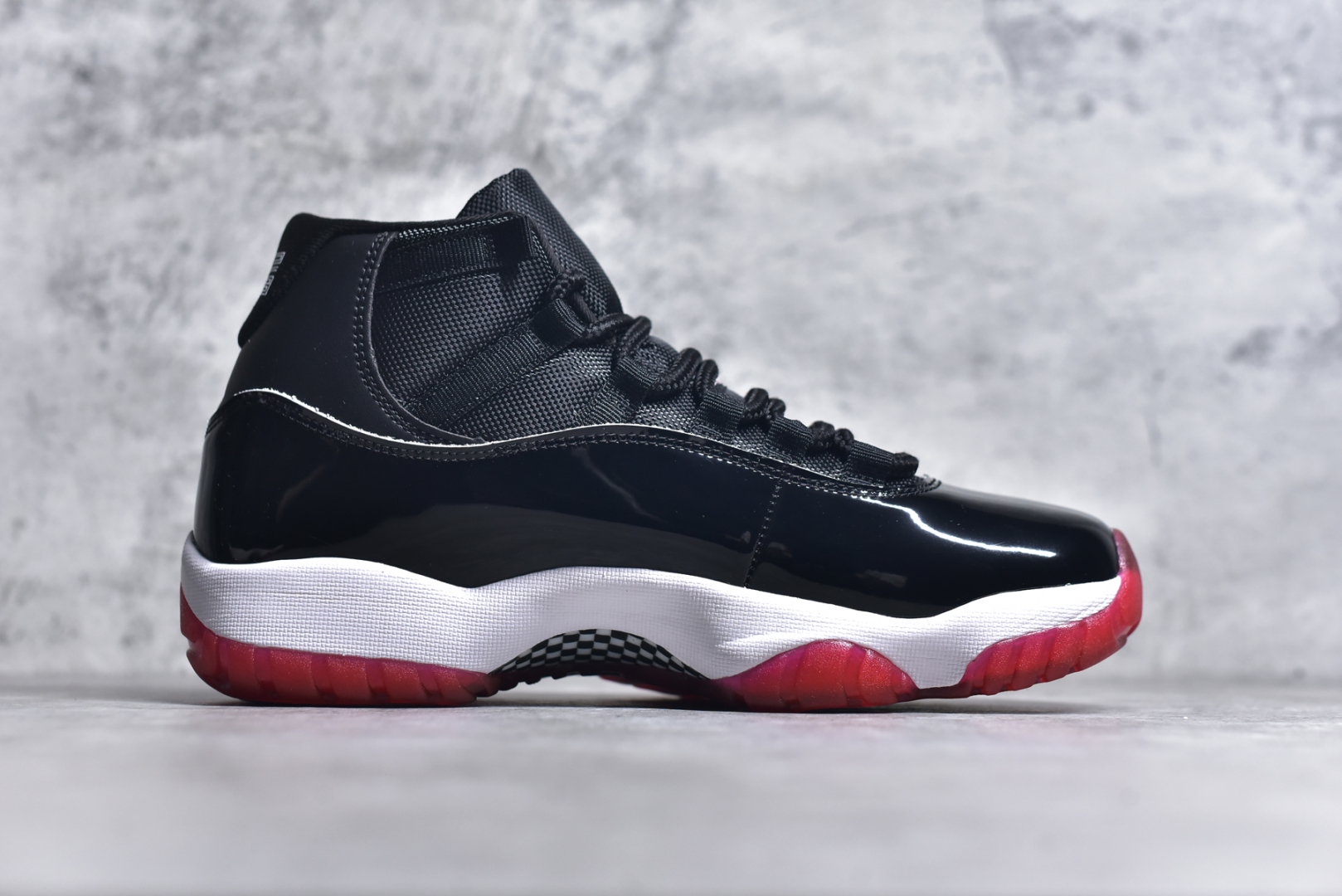 图片[3]-#Air Jordan 11 Retro 💯外贸平台独立订单 大厂出品 原楦原档案数据开模打造 原厂中底拉帮钢印 原厂漆皮 防冻不开裂 头层皮料 原装鞋撑 水晶大底正确色度色泽 原楦原数据刺绣 原厂车缝走线及对位 毫厘不差 飞人logo采用原数据电脑刺绣 原装正品碳纤维真实碳板 增强抗扭 原内标 原盒标 正确官方原盒 原厂防氧化水晶外底 原厂配套厂全掌solo气垫 尺码：36-47.5-选品中心