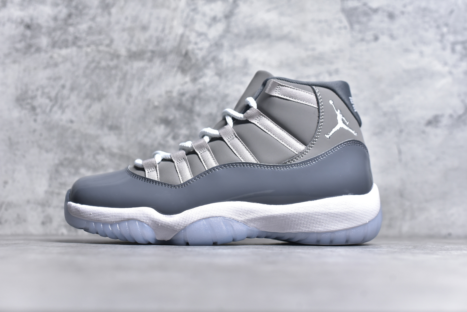 #Air Jordan 11 Retro 💯外贸平台独立订单 大厂出品 原楦原档案数据开模打造 原厂中底拉帮钢印 原厂漆皮 防冻不开裂 头层皮料 原装鞋撑 水晶大底正确色度色泽 原楦原数据刺绣 原厂车缝走线及对位 毫厘不差 飞人logo采用原数据电脑刺绣 原装正品碳纤维真实碳板 增强抗扭 原内标 原盒标 正确官方原盒 原厂防氧化水晶外底 原厂配套厂全掌solo气垫 尺码：36-47.5-选品中心