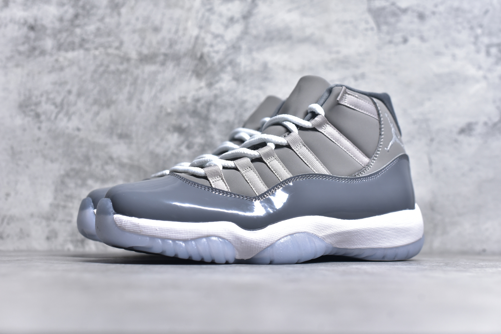 图片[2]-#Air Jordan 11 Retro 💯外贸平台独立订单 大厂出品 原楦原档案数据开模打造 原厂中底拉帮钢印 原厂漆皮 防冻不开裂 头层皮料 原装鞋撑 水晶大底正确色度色泽 原楦原数据刺绣 原厂车缝走线及对位 毫厘不差 飞人logo采用原数据电脑刺绣 原装正品碳纤维真实碳板 增强抗扭 原内标 原盒标 正确官方原盒 原厂防氧化水晶外底 原厂配套厂全掌solo气垫 尺码：36-47.5-选品中心