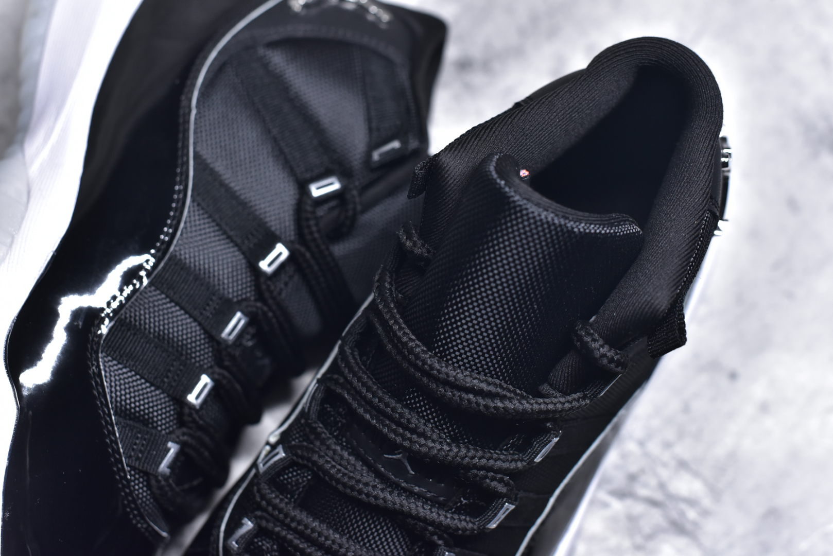图片[9]-#Air Jordan 11 Retro 💯外贸平台独立订单 大厂出品 原楦原档案数据开模打造 原厂中底拉帮钢印 原厂漆皮 防冻不开裂 头层皮料 原装鞋撑 水晶大底正确色度色泽 原楦原数据刺绣 原厂车缝走线及对位 毫厘不差 飞人logo采用原数据电脑刺绣 原装正品碳纤维真实碳板 增强抗扭 原内标 原盒标 正确官方原盒 原厂防氧化水晶外底 原厂配套厂全掌solo气垫 尺码：36-47.5-选品中心
