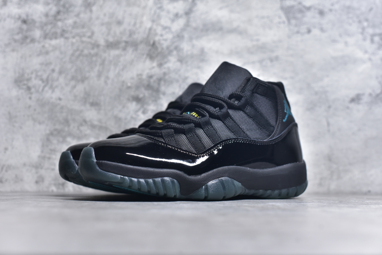 图片[2]-#Air Jordan 11 Retro 💯外贸平台独立订单 大厂出品 原楦原档案数据开模打造 原厂中底拉帮钢印 原厂漆皮 防冻不开裂 头层皮料 原装鞋撑 水晶大底正确色度色泽 原楦原数据刺绣 原厂车缝走线及对位 毫厘不差 飞人logo采用原数据电脑刺绣 原装正品碳纤维真实碳板 增强抗扭 原内标 原盒标 正确官方原盒 原厂防氧化水晶外底 原厂配套厂全掌solo气垫 尺码：36-47.5-选品中心