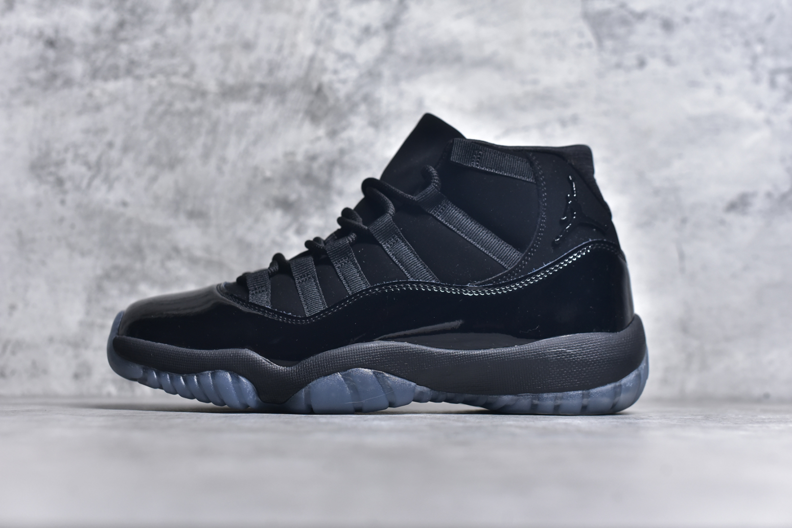 #Air Jordan 11 Retro 💯外贸平台独立订单 大厂出品 原楦原档案数据开模打造 原厂中底拉帮钢印 原厂漆皮 防冻不开裂 头层皮料 原装鞋撑 水晶大底正确色度色泽 原楦原数据刺绣 原厂车缝走线及对位 毫厘不差 飞人logo采用原数据电脑刺绣 原装正品碳纤维真实碳板 增强抗扭 原内标 原盒标 正确官方原盒 原厂防氧化水晶外底 原厂配套厂全掌solo气垫 尺码：36-47.5-选品中心
