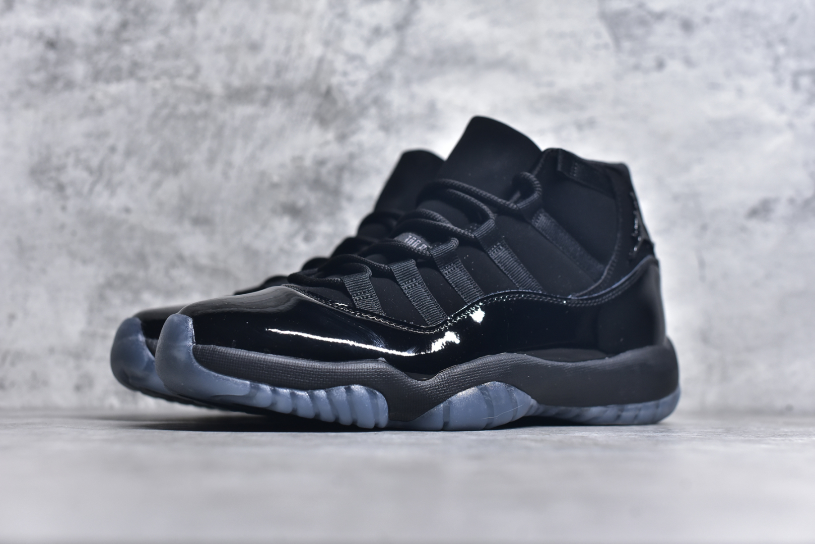 图片[2]-#Air Jordan 11 Retro 💯外贸平台独立订单 大厂出品 原楦原档案数据开模打造 原厂中底拉帮钢印 原厂漆皮 防冻不开裂 头层皮料 原装鞋撑 水晶大底正确色度色泽 原楦原数据刺绣 原厂车缝走线及对位 毫厘不差 飞人logo采用原数据电脑刺绣 原装正品碳纤维真实碳板 增强抗扭 原内标 原盒标 正确官方原盒 原厂防氧化水晶外底 原厂配套厂全掌solo气垫 尺码：36-47.5-选品中心