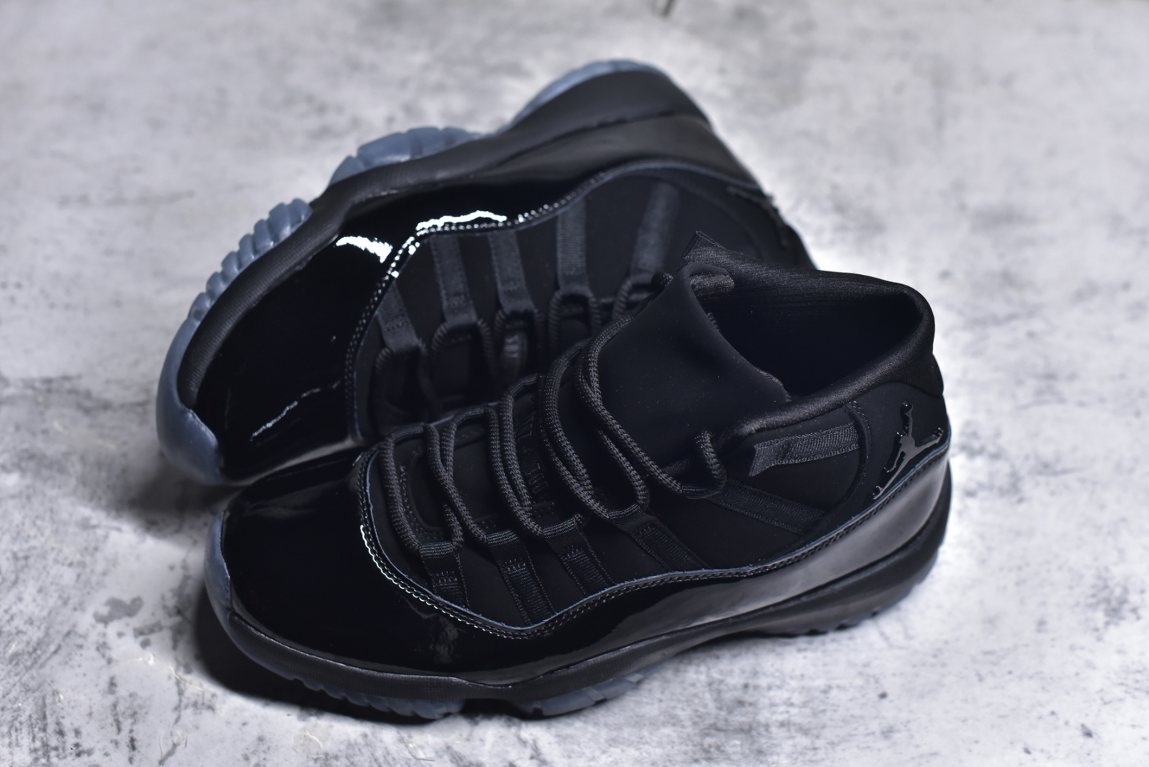 图片[7]-#Air Jordan 11 Retro 💯外贸平台独立订单 大厂出品 原楦原档案数据开模打造 原厂中底拉帮钢印 原厂漆皮 防冻不开裂 头层皮料 原装鞋撑 水晶大底正确色度色泽 原楦原数据刺绣 原厂车缝走线及对位 毫厘不差 飞人logo采用原数据电脑刺绣 原装正品碳纤维真实碳板 增强抗扭 原内标 原盒标 正确官方原盒 原厂防氧化水晶外底 原厂配套厂全掌solo气垫 尺码：36-47.5-选品中心