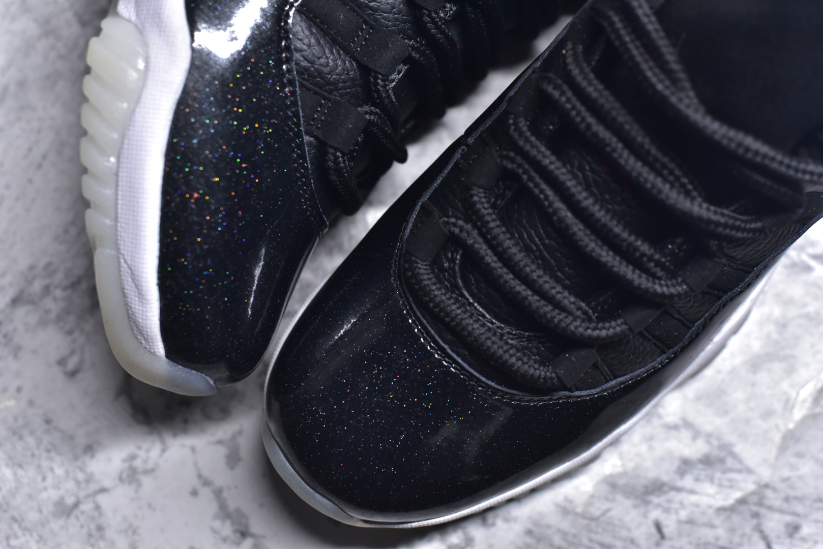 图片[8]-#Air Jordan 11 Retro 💯外贸平台独立订单 大厂出品 原楦原档案数据开模打造 原厂中底拉帮钢印 原厂漆皮 防冻不开裂 头层皮料 原装鞋撑 水晶大底正确色度色泽 原楦原数据刺绣 原厂车缝走线及对位 毫厘不差 飞人logo采用原数据电脑刺绣 原装正品碳纤维真实碳板 增强抗扭 原内标 原盒标 正确官方原盒 原厂防氧化水晶外底 原厂配套厂全掌solo气垫 尺码：36-47.5-选品中心