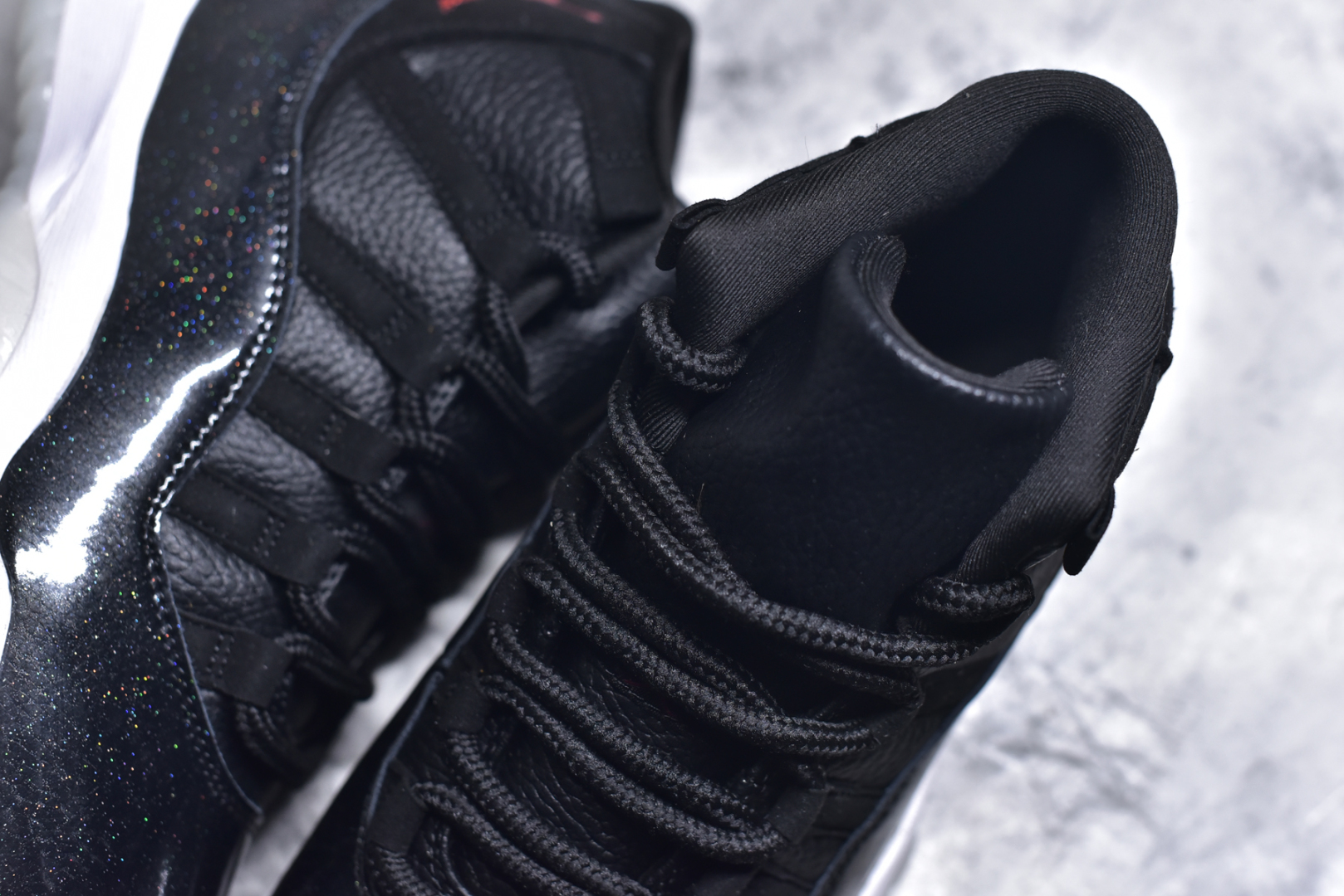图片[9]-#Air Jordan 11 Retro 💯外贸平台独立订单 大厂出品 原楦原档案数据开模打造 原厂中底拉帮钢印 原厂漆皮 防冻不开裂 头层皮料 原装鞋撑 水晶大底正确色度色泽 原楦原数据刺绣 原厂车缝走线及对位 毫厘不差 飞人logo采用原数据电脑刺绣 原装正品碳纤维真实碳板 增强抗扭 原内标 原盒标 正确官方原盒 原厂防氧化水晶外底 原厂配套厂全掌solo气垫 尺码：36-47.5-选品中心