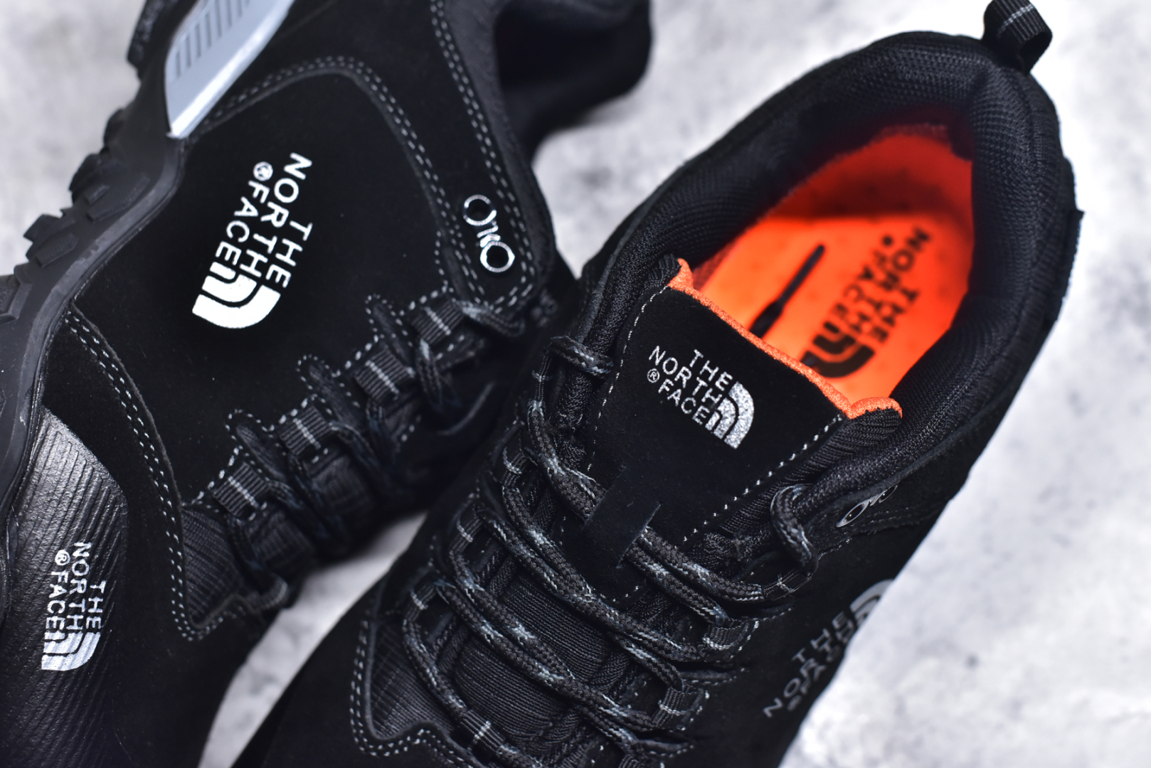 图片[9]-#The North Face 北面 乐斯菲斯户外运动休闲登山鞋越野徒步鞋 广东大厂品质 面料采用进口磨砂牛皮 鞋底采用Vibram黄金大底 专门为鞋底设计的橡胶以出色的耐磨性 良好的防滑性或得不少户外运动爱好者的喜欢 专业户外登山品牌（北面）The North Face自1966年创立，由两位热爱登山徒步的年轻登山者于美西旧金山开创，不断透过研发与创新，并且将最先进的技术结合在服装与鞋款设计，生产多种外型帅气且专业能力非常强的户外运动装备而备受欢迎。尺码：40-45（运动鞋码）-选品中心