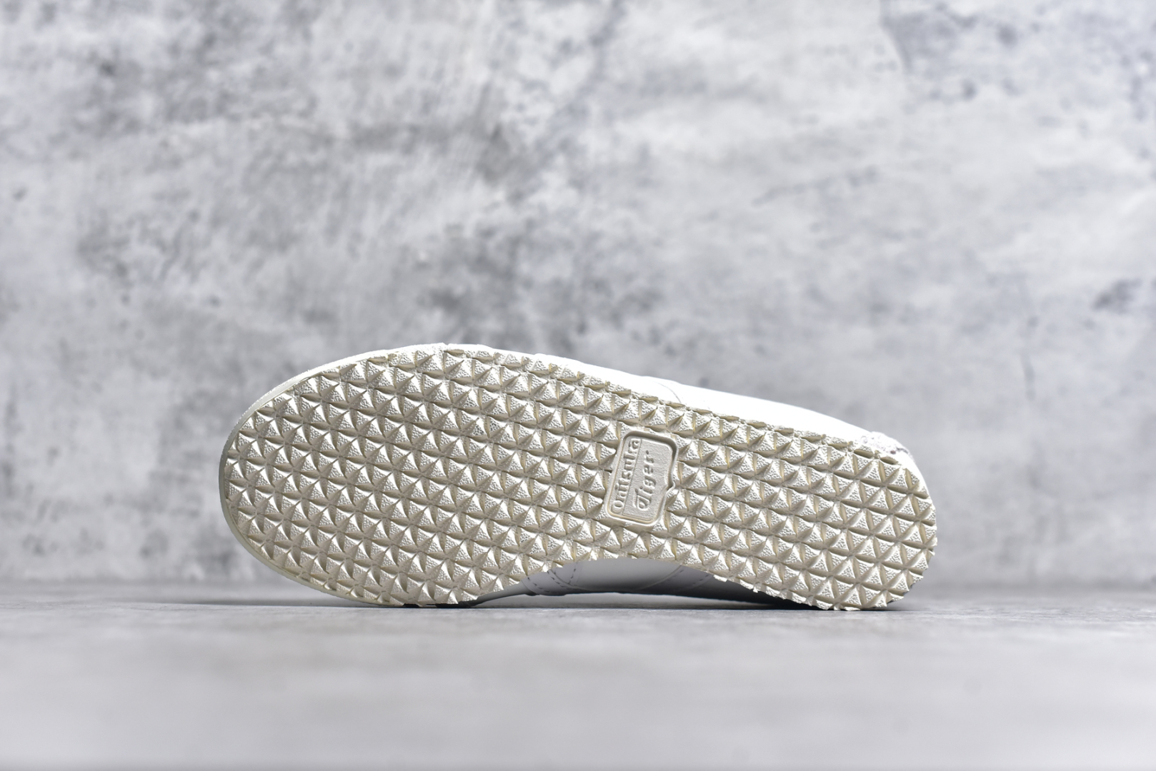 图片[6]-#Onitsuka Tiger鬼塚虎 MEXICO 66 全部原鞋一比一开发 印尼厂Oem原单材料 除成型在PT外 其余全部客供材料 四联官方吊牌 乳胶组合鞋垫 羊皮纸质中底 尺码：36 37 37.5 38 39 39.5 40 40.5 41.5 42 42.5 43.5 44-选品中心