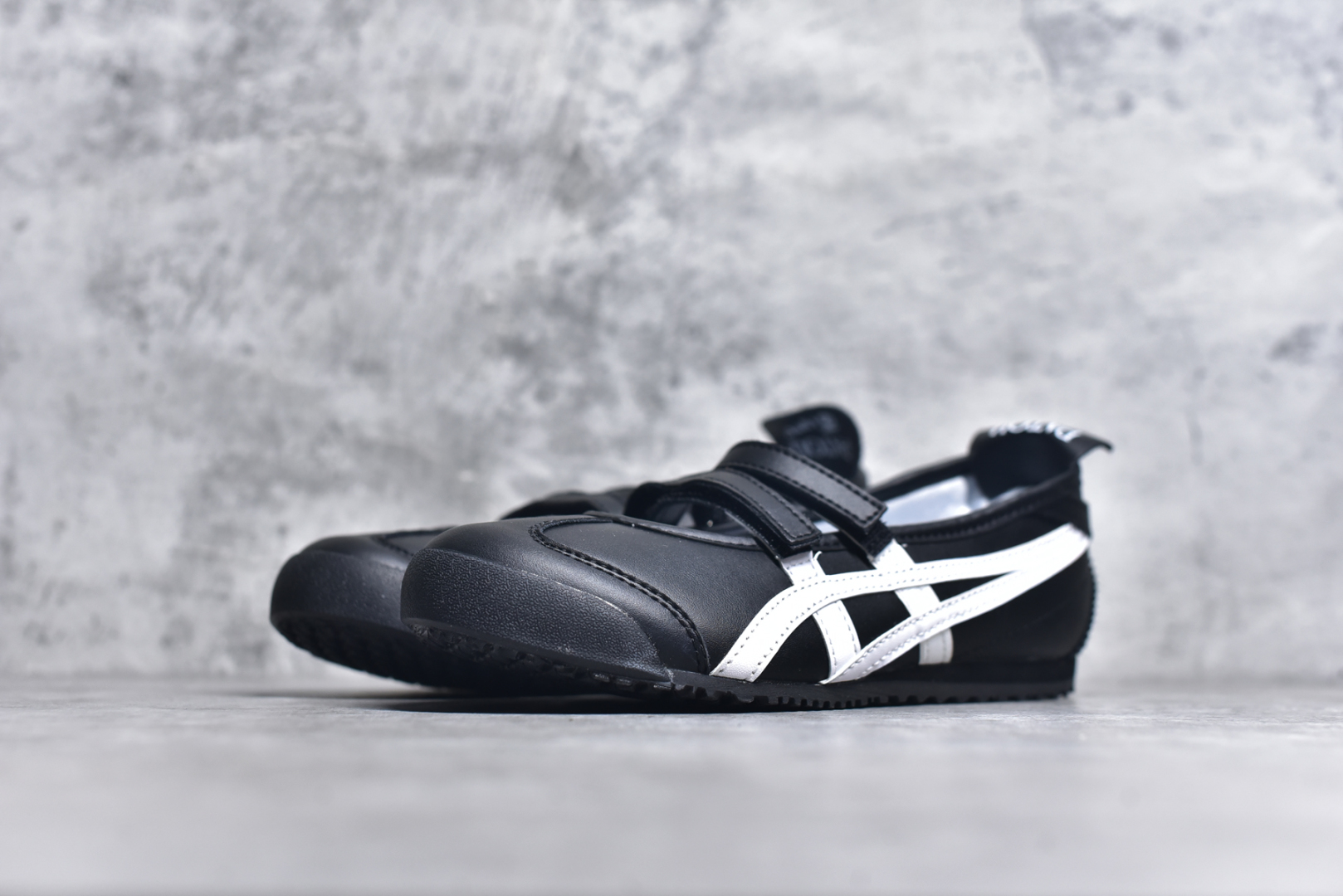 图片[2]-# Patou x Onitsuka Tiger鬼塚虎 MEXICO 66 BALLERINA BLACK/WHITE 平跟 玛丽珍 黑色 货号：1183C379-002 尺码：36 37 37.5 38 39 40 40.5 41 41.5 42 42.5 43.5 44-选品中心