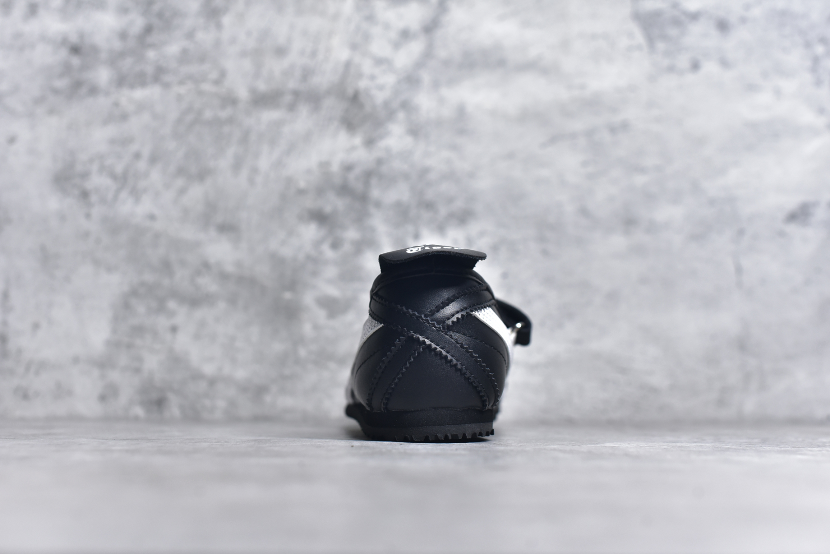图片[5]-# Patou x Onitsuka Tiger鬼塚虎 MEXICO 66 BALLERINA BLACK/WHITE 平跟 玛丽珍 黑色 货号：1183C379-002 尺码：36 37 37.5 38 39 40 40.5 41 41.5 42 42.5 43.5 44-选品中心