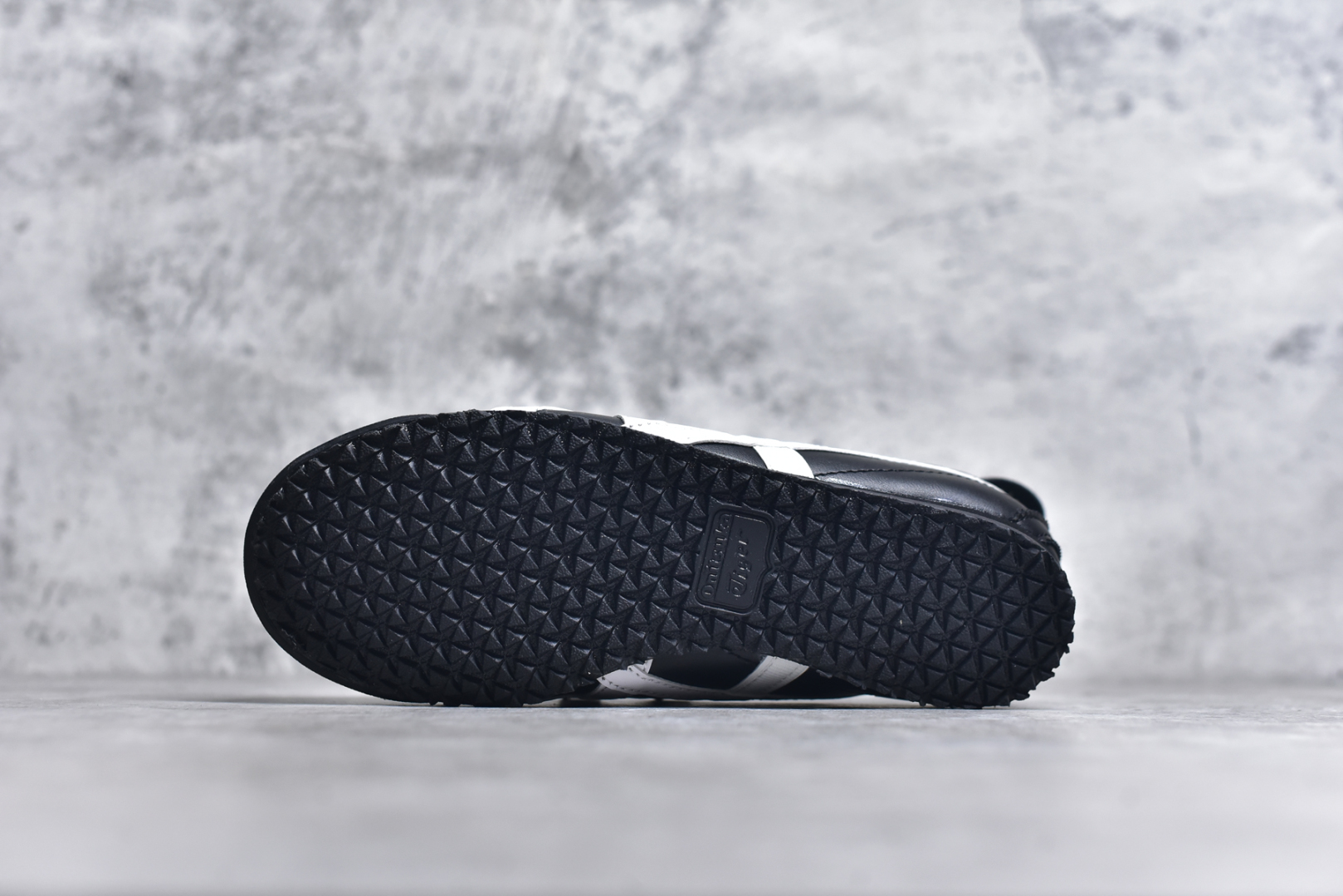 图片[6]-# Patou x Onitsuka Tiger鬼塚虎 MEXICO 66 BALLERINA BLACK/WHITE 平跟 玛丽珍 黑色 货号：1183C379-002 尺码：36 37 37.5 38 39 40 40.5 41 41.5 42 42.5 43.5 44-选品中心