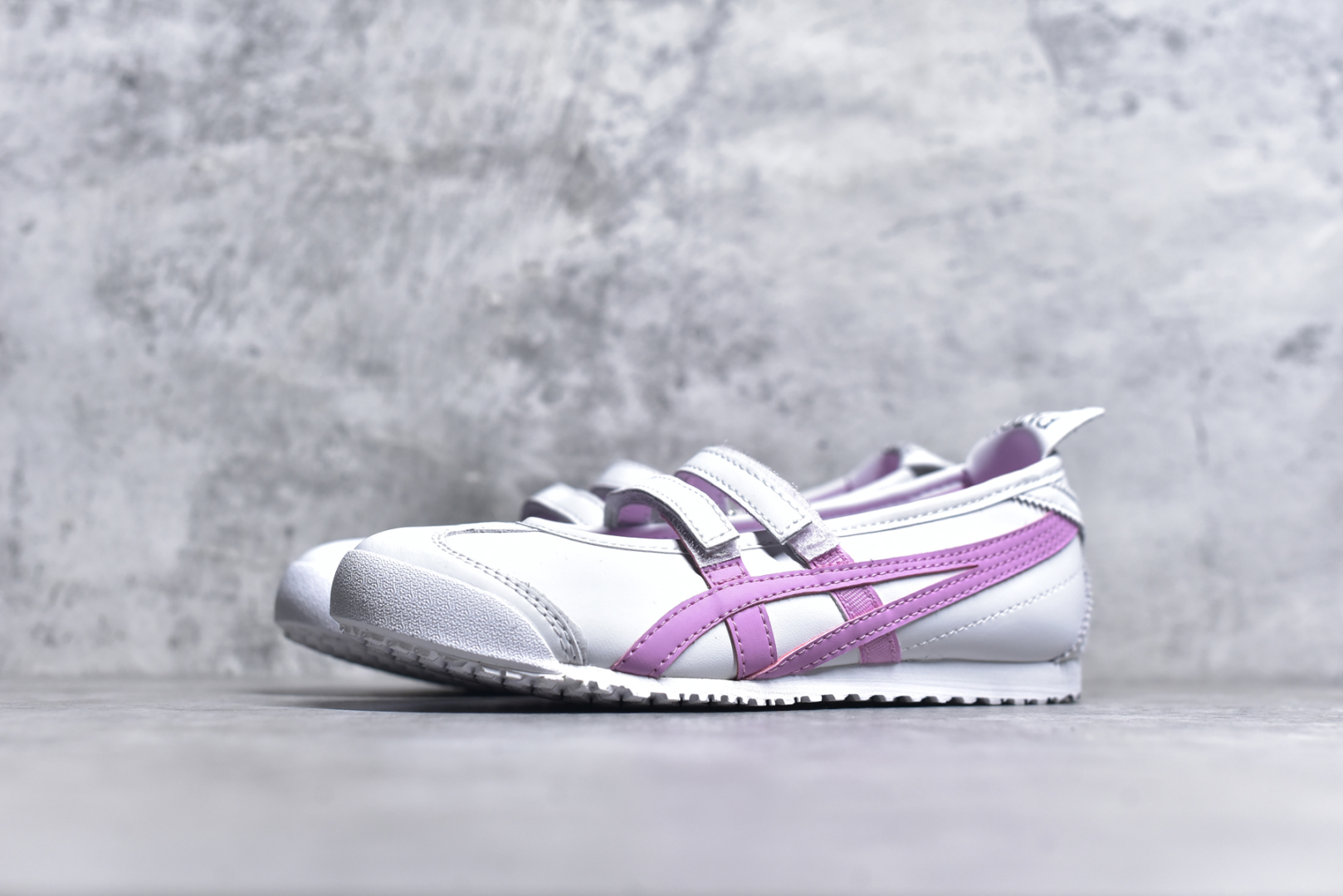 图片[2]-#Patou x Onitsuka Tiger鬼塚虎 MEXICO 66 BALLERINA BLACK/WHITE 平跟 玛丽珍 白粉色 货号：1183C379-101 尺码：36 37 37.5 38 39 40 40.5 41 41.5 42 42.5 43.5 44-选品中心