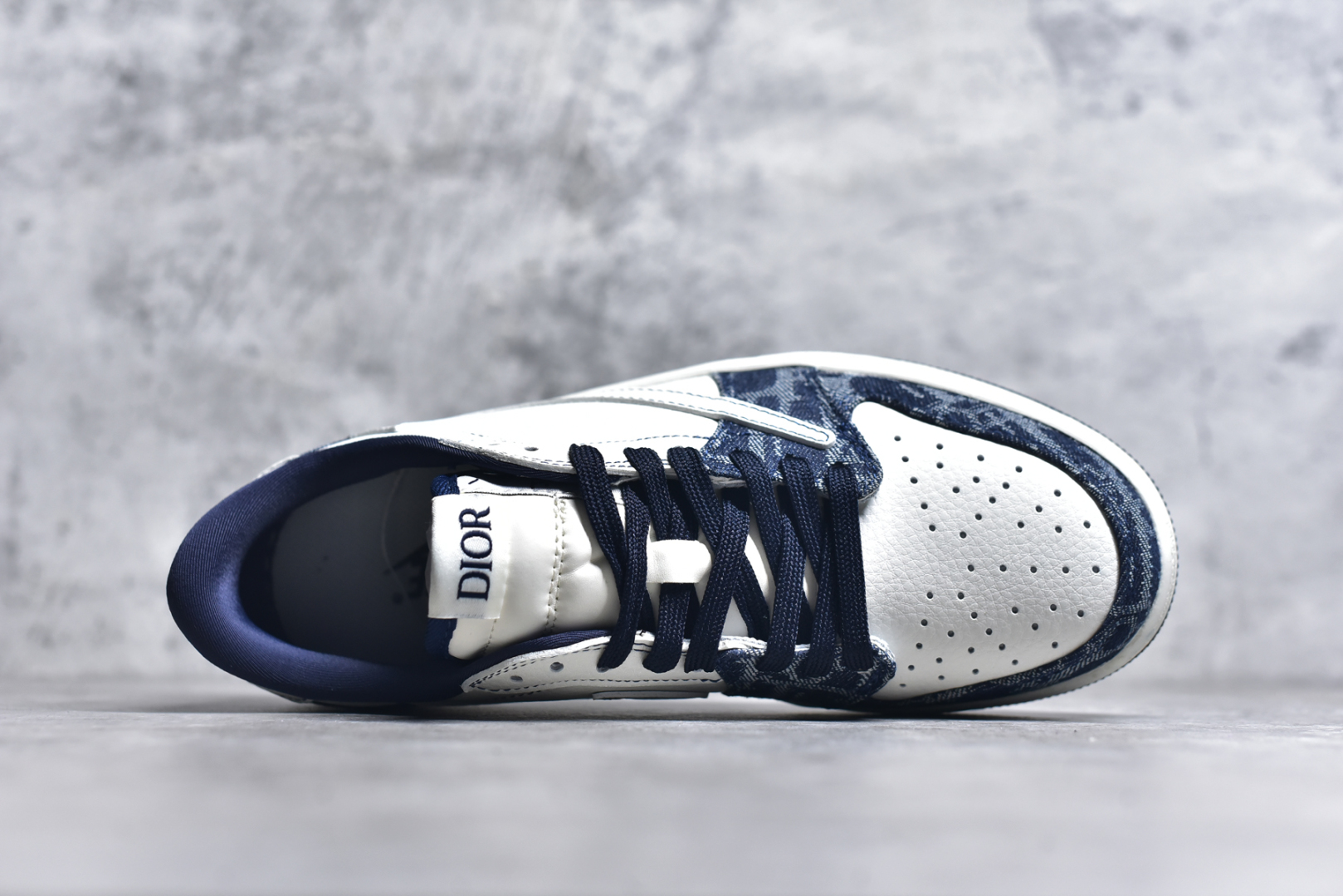 图片[4]-#TS x Fragment Design x Jordan Air Jordan 1 Low OG SP 迪奥联名 白蓝牛仔 定制鞋盒 大厂纯原品质出货 超高清洁度 皮料切割干净无任何毛边 细节完美 货号：CH6336 017 尺码：36 36.5 37.5 38 38.5 39 40 40.5 41 42 42.5 43 44 44.5 45-选品中心