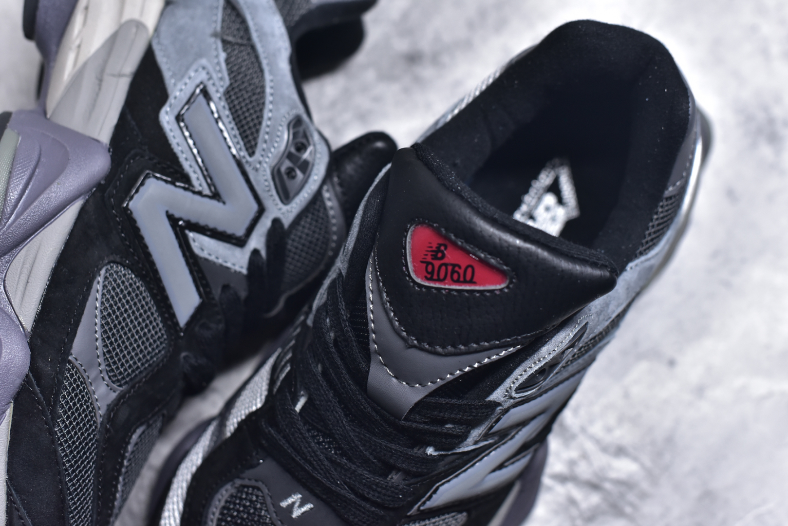 图片[9]-#NB 新百伦 New Balance NB9060小象蹄男女款9060舒适百搭老爹鞋。全新 9060 款式将经典风格与现代设计融合到日常多功能性中。 9060 重新诠释了源自经典 99X 型号的熟悉元素，其灵感来自于 Y2K 时代的未来主义和美学。 鞋面在990 的基础中进行了扩展和使用，以提供可见的运动感，中底采用 ABZORB 和 SBS 熟悉的缓震平台以提供舒适感。 类型：男女鞋 尺码：36-45含半码-选品中心