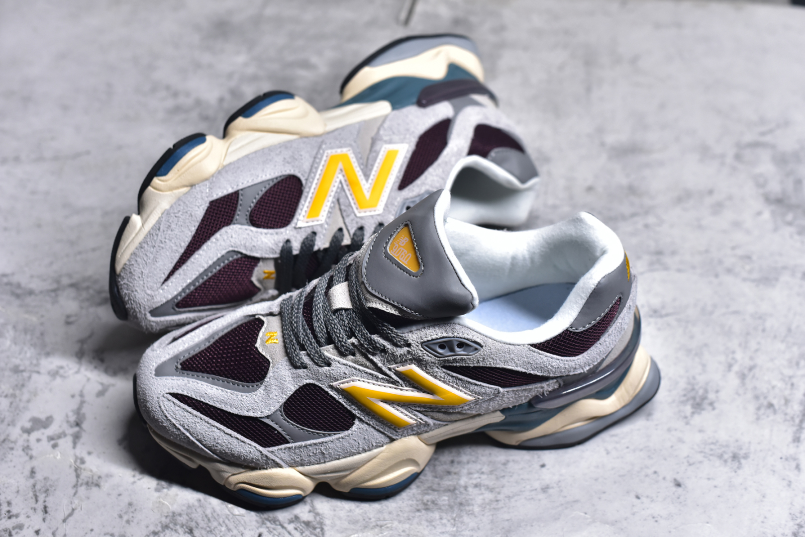 图片[7]-#NB 新百伦 New Balance NB9060小象蹄男女款9060舒适百搭老爹鞋。全新 9060 款式将经典风格与现代设计融合到日常多功能性中。 9060 重新诠释了源自经典 99X 型号的熟悉元素，其灵感来自于 Y2K 时代的未来主义和美学。 鞋面在990 的基础中进行了扩展和使用，以提供可见的运动感，中底采用 ABZORB 和 SBS 熟悉的缓震平台以提供舒适感。 类型：男女鞋 尺码：36-45含半码-选品中心