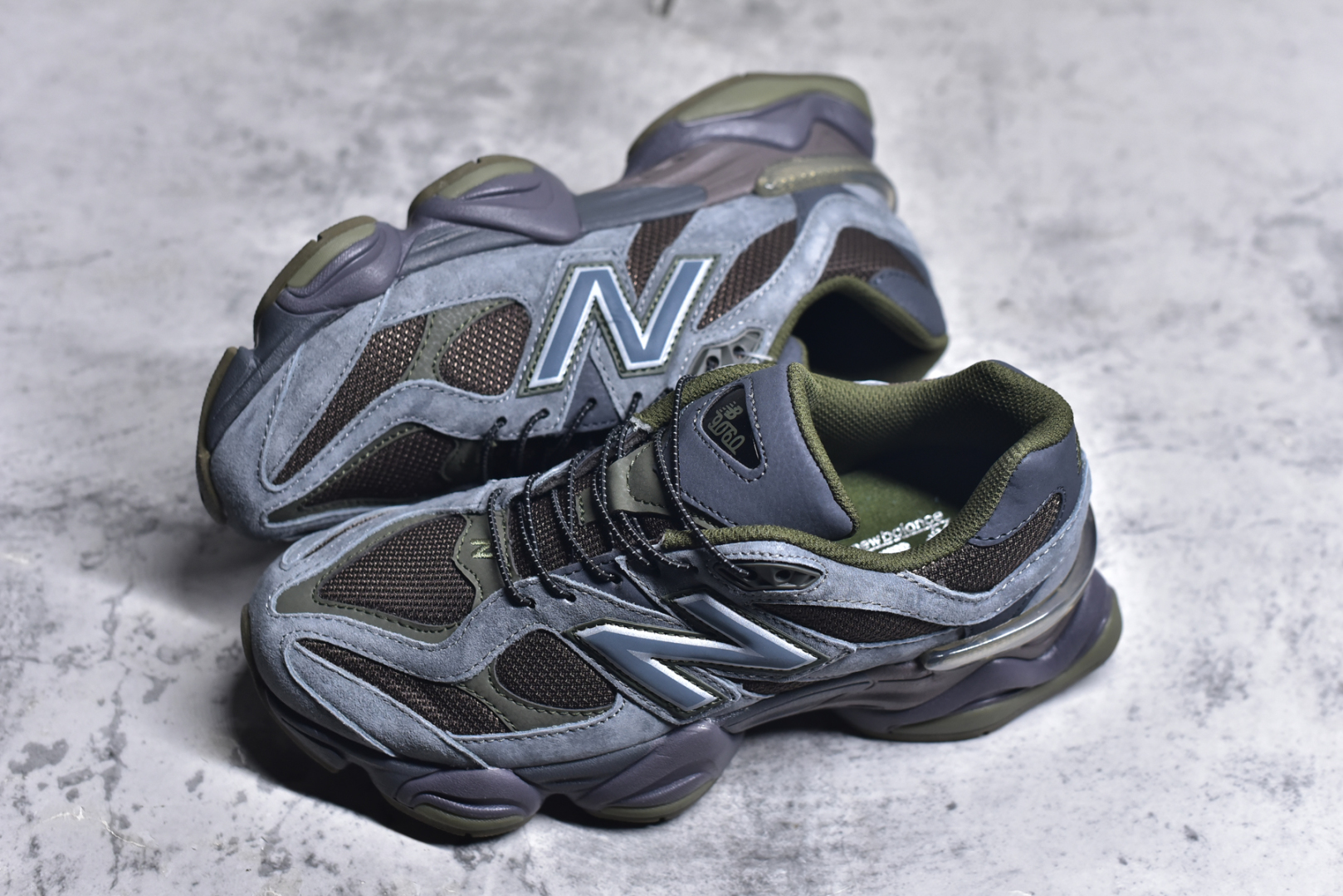 图片[7]-#NB 新百伦 New Balance NB9060小象蹄男女款9060舒适百搭老爹鞋。全新 9060 款式将经典风格与现代设计融合到日常多功能性中。 9060 重新诠释了源自经典 99X 型号的熟悉元素，其灵感来自于 Y2K 时代的未来主义和美学。 鞋面在990 的基础中进行了扩展和使用，以提供可见的运动感，中底采用 ABZORB 和 SBS 熟悉的缓震平台以提供舒适感。 类型：男女鞋 尺码：36-45含半码-选品中心