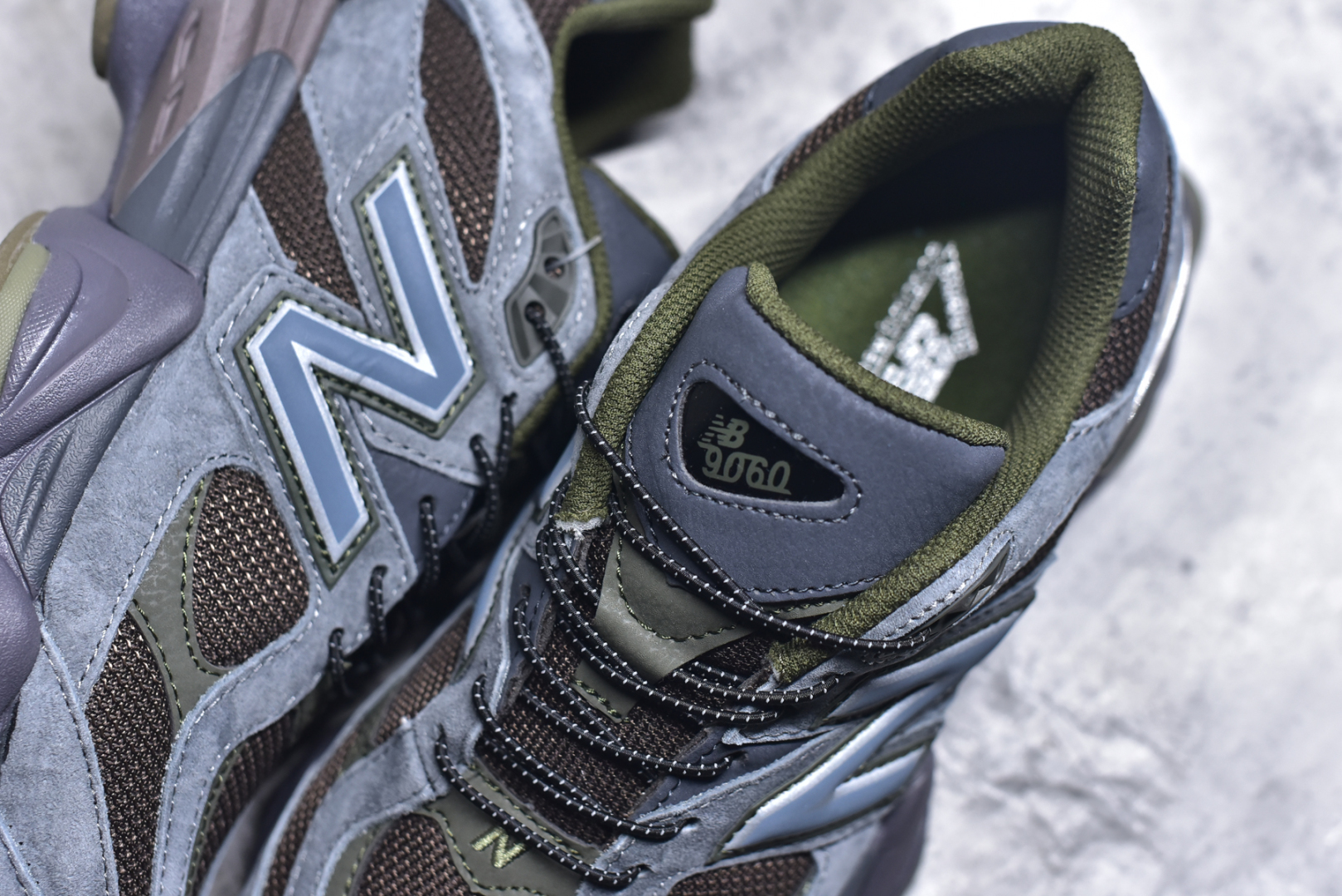 图片[9]-#NB 新百伦 New Balance NB9060小象蹄男女款9060舒适百搭老爹鞋。全新 9060 款式将经典风格与现代设计融合到日常多功能性中。 9060 重新诠释了源自经典 99X 型号的熟悉元素，其灵感来自于 Y2K 时代的未来主义和美学。 鞋面在990 的基础中进行了扩展和使用，以提供可见的运动感，中底采用 ABZORB 和 SBS 熟悉的缓震平台以提供舒适感。 类型：男女鞋 尺码：36-45含半码-选品中心