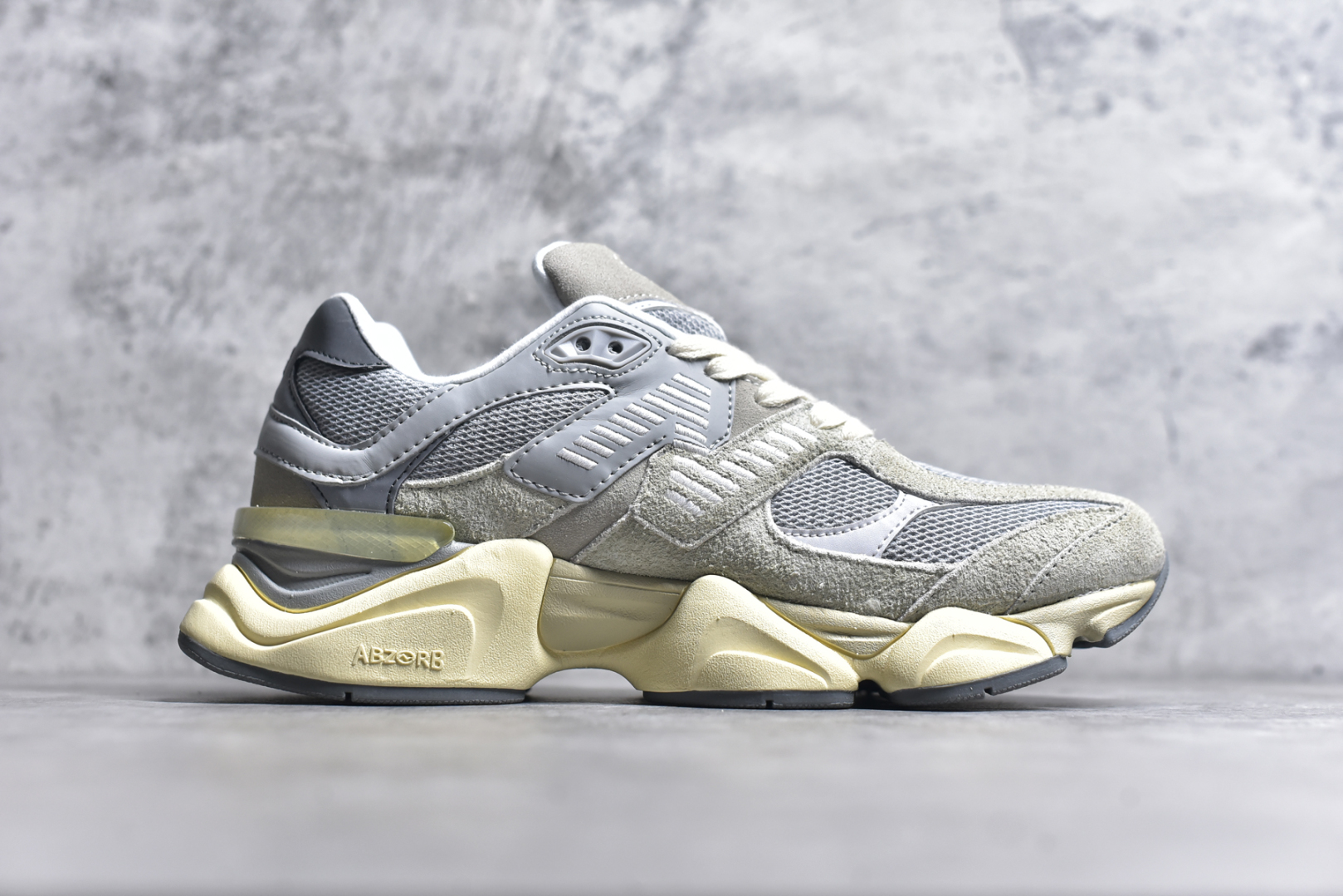 图片[3]-#NB 新百伦 New Balance NB9060小象蹄男女款9060舒适百搭老爹鞋。全新 9060 款式将经典风格与现代设计融合到日常多功能性中。 9060 重新诠释了源自经典 99X 型号的熟悉元素，其灵感来自于 Y2K 时代的未来主义和美学。 鞋面在990 的基础中进行了扩展和使用，以提供可见的运动感，中底采用 ABZORB 和 SBS 熟悉的缓震平台以提供舒适感。 类型：男女鞋 尺码：36-45含半码-选品中心