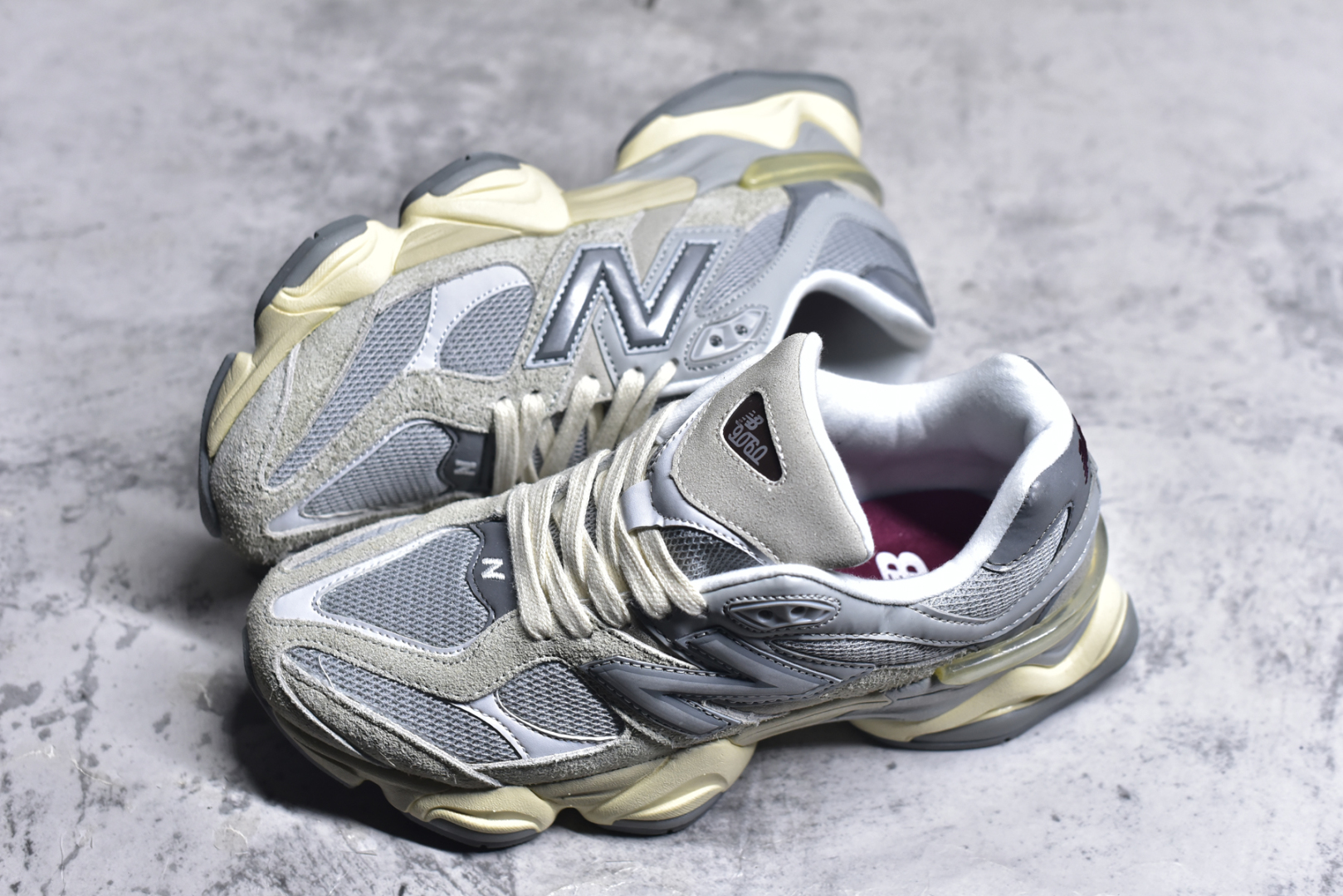 图片[7]-#NB 新百伦 New Balance NB9060小象蹄男女款9060舒适百搭老爹鞋。全新 9060 款式将经典风格与现代设计融合到日常多功能性中。 9060 重新诠释了源自经典 99X 型号的熟悉元素，其灵感来自于 Y2K 时代的未来主义和美学。 鞋面在990 的基础中进行了扩展和使用，以提供可见的运动感，中底采用 ABZORB 和 SBS 熟悉的缓震平台以提供舒适感。 类型：男女鞋 尺码：36-45含半码-选品中心