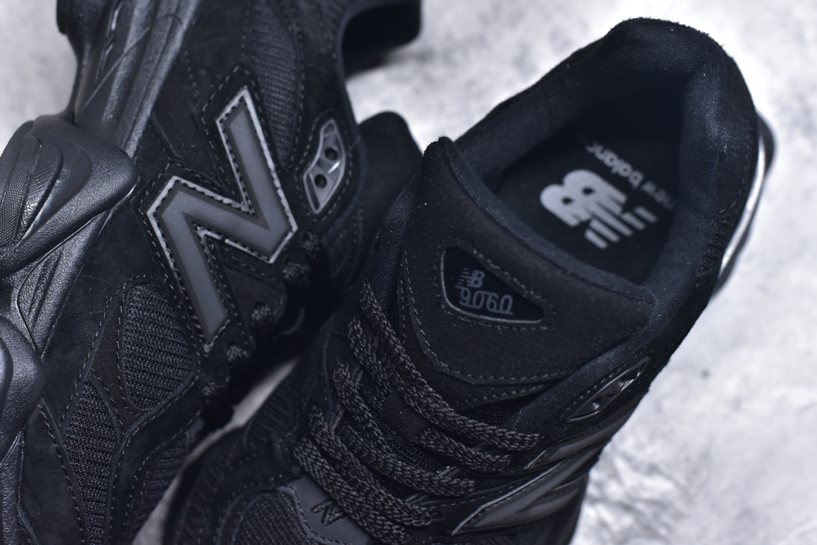 图片[9]-#NB 新百伦 New Balance NB9060小象蹄男女款9060舒适百搭老爹鞋。全新 9060 款式将经典风格与现代设计融合到日常多功能性中。 9060 重新诠释了源自经典 99X 型号的熟悉元素，其灵感来自于 Y2K 时代的未来主义和美学。 鞋面在990 的基础中进行了扩展和使用，以提供可见的运动感，中底采用 ABZORB 和 SBS 熟悉的缓震平台以提供舒适感。 类型：男女鞋 尺码：36-45含半码-选品中心