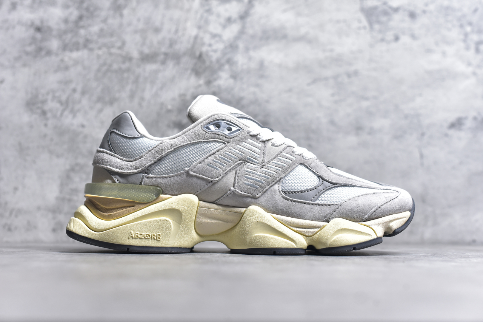 图片[3]-#NB 新百伦 New Balance NB9060小象蹄男女款9060舒适百搭老爹鞋。全新 9060 款式将经典风格与现代设计融合到日常多功能性中。 9060 重新诠释了源自经典 99X 型号的熟悉元素，其灵感来自于 Y2K 时代的未来主义和美学。 鞋面在990 的基础中进行了扩展和使用，以提供可见的运动感，中底采用 ABZORB 和 SBS 熟悉的缓震平台以提供舒适感。 类型：男女鞋 尺码：36-45含半码-选品中心