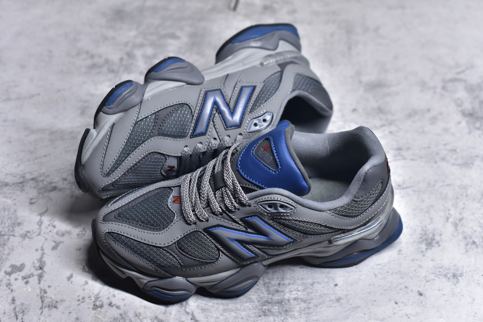 图片[7]-#NB 新百伦 New Balance NB9060小象蹄男女款9060舒适百搭老爹鞋。全新 9060 款式将经典风格与现代设计融合到日常多功能性中。 9060 重新诠释了源自经典 99X 型号的熟悉元素，其灵感来自于 Y2K 时代的未来主义和美学。 鞋面在990 的基础中进行了扩展和使用，以提供可见的运动感，中底采用 ABZORB 和 SBS 熟悉的缓震平台以提供舒适感。 类型：男女鞋 尺码：36-45含半码-选品中心