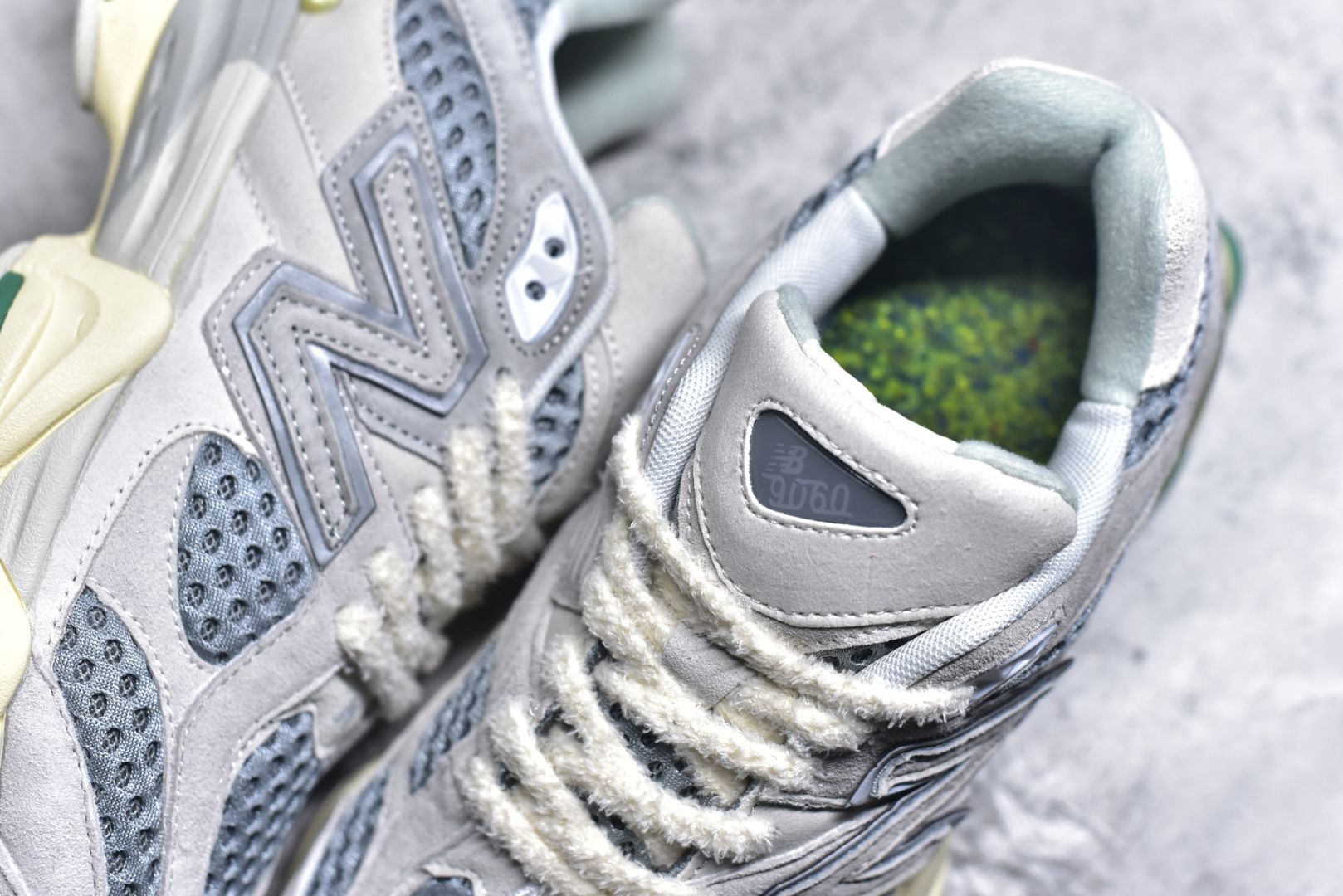 图片[9]-#NB 新百伦 New Balance NB9060小象蹄男女款9060舒适百搭老爹鞋。全新 9060 款式将经典风格与现代设计融合到日常多功能性中。 9060 重新诠释了源自经典 99X 型号的熟悉元素，其灵感来自于 Y2K 时代的未来主义和美学。 鞋面在990 的基础中进行了扩展和使用，以提供可见的运动感，中底采用 ABZORB 和 SBS 熟悉的缓震平台以提供舒适感。 类型：男女鞋 尺码：36-45含半码-选品中心