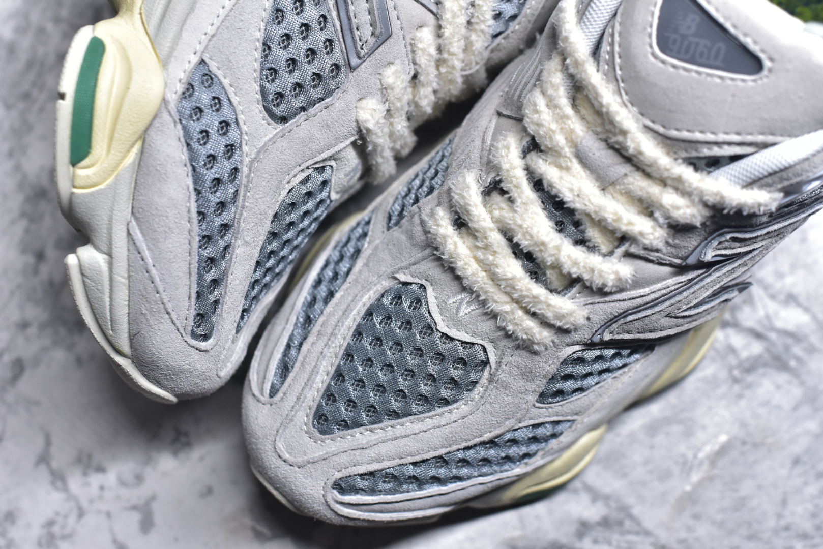 图片[8]-#NB 新百伦 New Balance NB9060小象蹄男女款9060舒适百搭老爹鞋。全新 9060 款式将经典风格与现代设计融合到日常多功能性中。 9060 重新诠释了源自经典 99X 型号的熟悉元素，其灵感来自于 Y2K 时代的未来主义和美学。 鞋面在990 的基础中进行了扩展和使用，以提供可见的运动感，中底采用 ABZORB 和 SBS 熟悉的缓震平台以提供舒适感。 类型：男女鞋 尺码：36-45含半码-选品中心