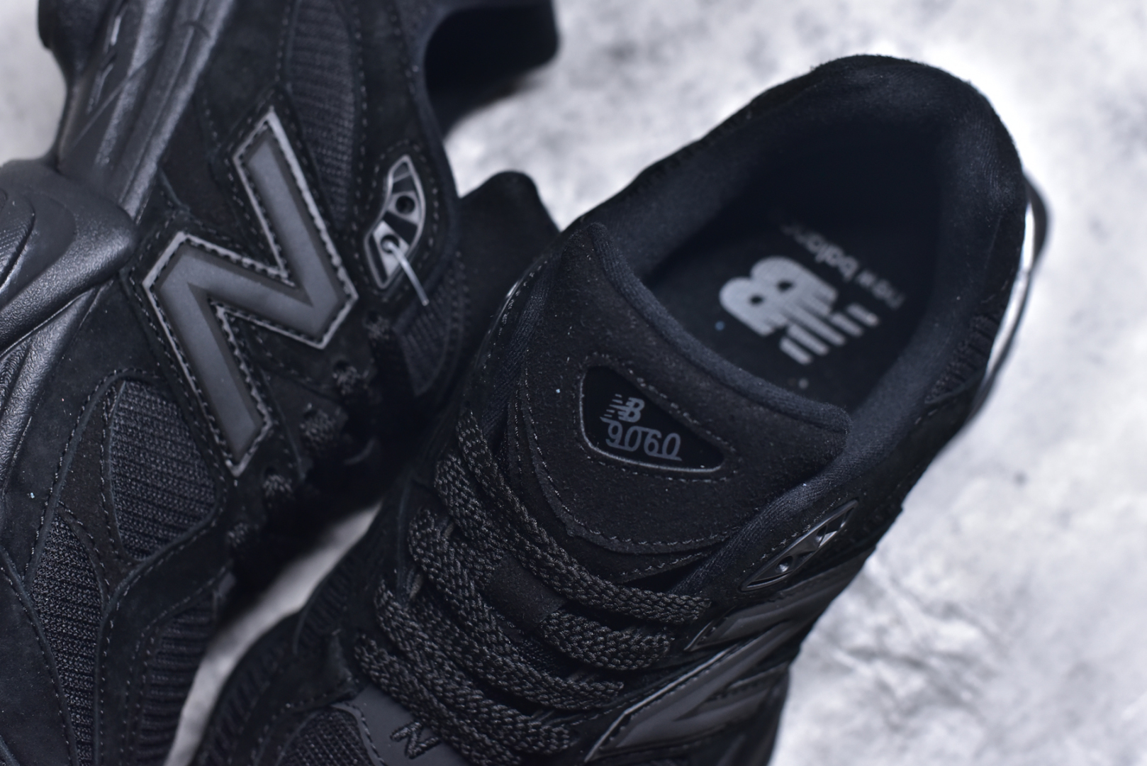 图片[9]-#NB 新百伦 New Balance NB9060小象蹄男女款9060舒适百搭老爹鞋。全新 9060 款式将经典风格与现代设计融合到日常多功能性中。 9060 重新诠释了源自经典 99X 型号的熟悉元素，其灵感来自于 Y2K 时代的未来主义和美学。 鞋面在990 的基础中进行了扩展和使用，以提供可见的运动感，中底采用 ABZORB 和 SBS 熟悉的缓震平台以提供舒适感。 类型：男女鞋 尺码：36-45含半码-选品中心