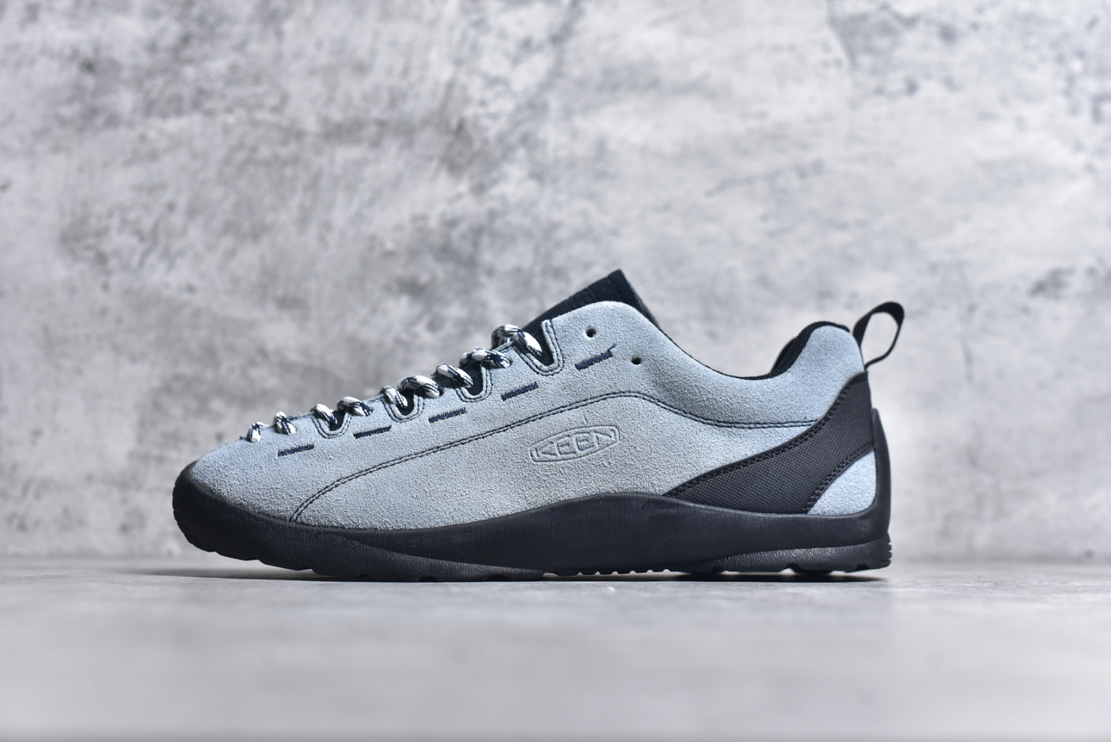 #Keen Jasper Rocks SP 美国人气户外品牌-科恩贾斯珀都市系列复古低帮系带户外风露营徒步登山运动训练鞋 原楦型开发纸版 采用固色翻毛皮鞋面材质 内嵌高密度EVA发泡缓震脚垫 外置一体式包裹防滑防剐蹭耐磨橡胶大底 向经典的90年代致敬 山系神级鞋履 尺码：35 36 37 38 39 40 41 42 43 44 45-选品中心