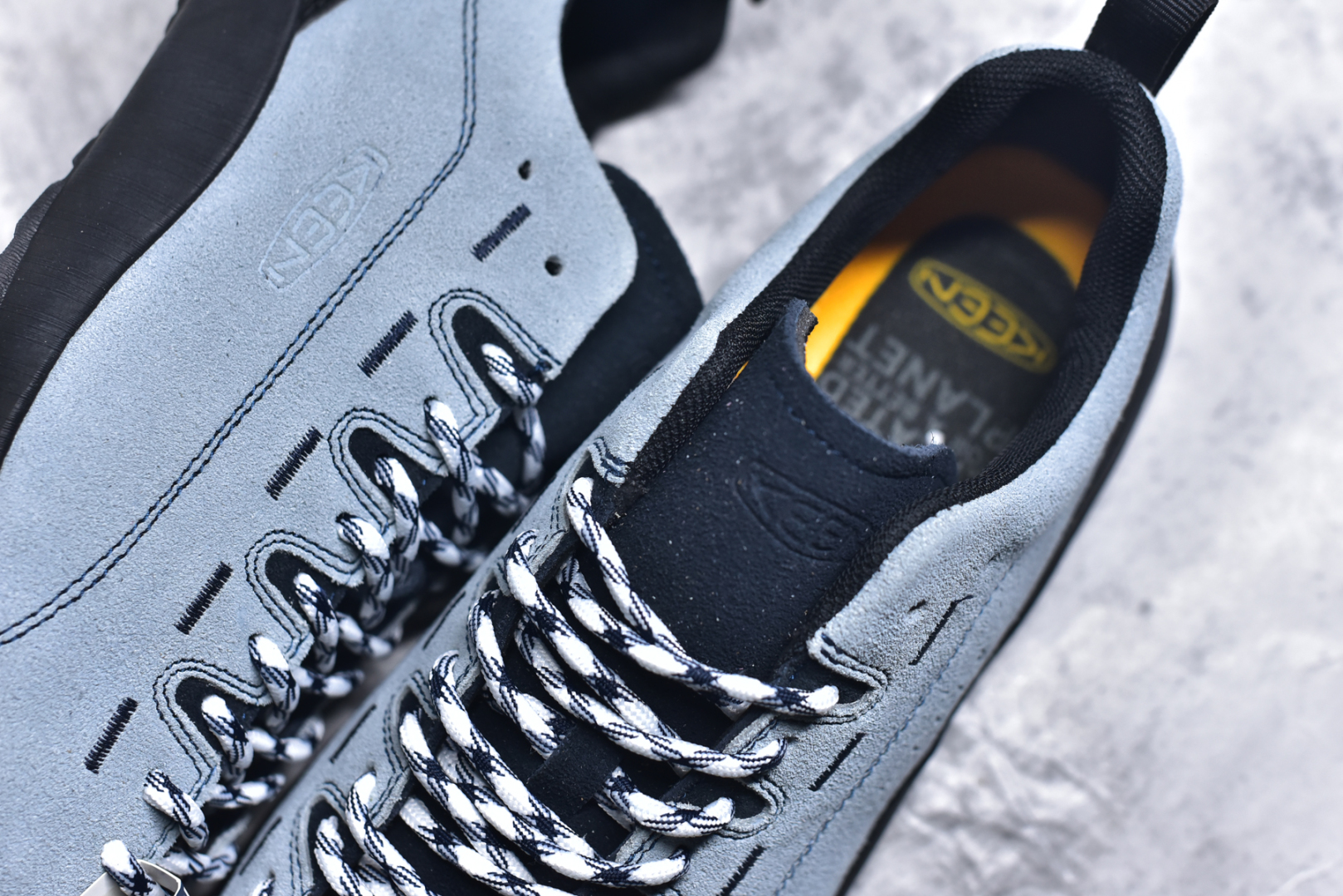 图片[9]-#Keen Jasper Rocks SP 美国人气户外品牌-科恩贾斯珀都市系列复古低帮系带户外风露营徒步登山运动训练鞋 原楦型开发纸版 采用固色翻毛皮鞋面材质 内嵌高密度EVA发泡缓震脚垫 外置一体式包裹防滑防剐蹭耐磨橡胶大底 向经典的90年代致敬 山系神级鞋履 尺码：35 36 37 38 39 40 41 42 43 44 45-选品中心